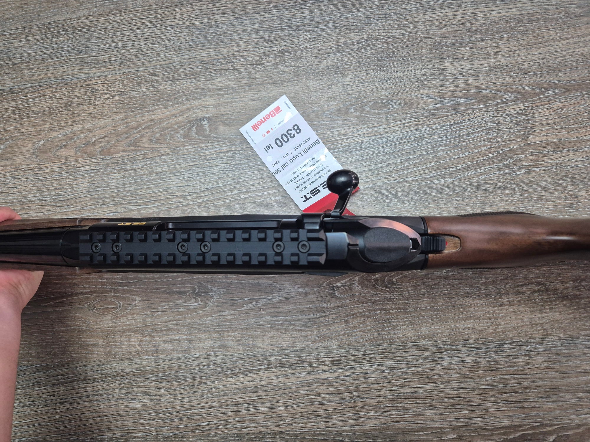 Carabina Benelli Lupo cal 300 win mag, 61cm, pat lemn