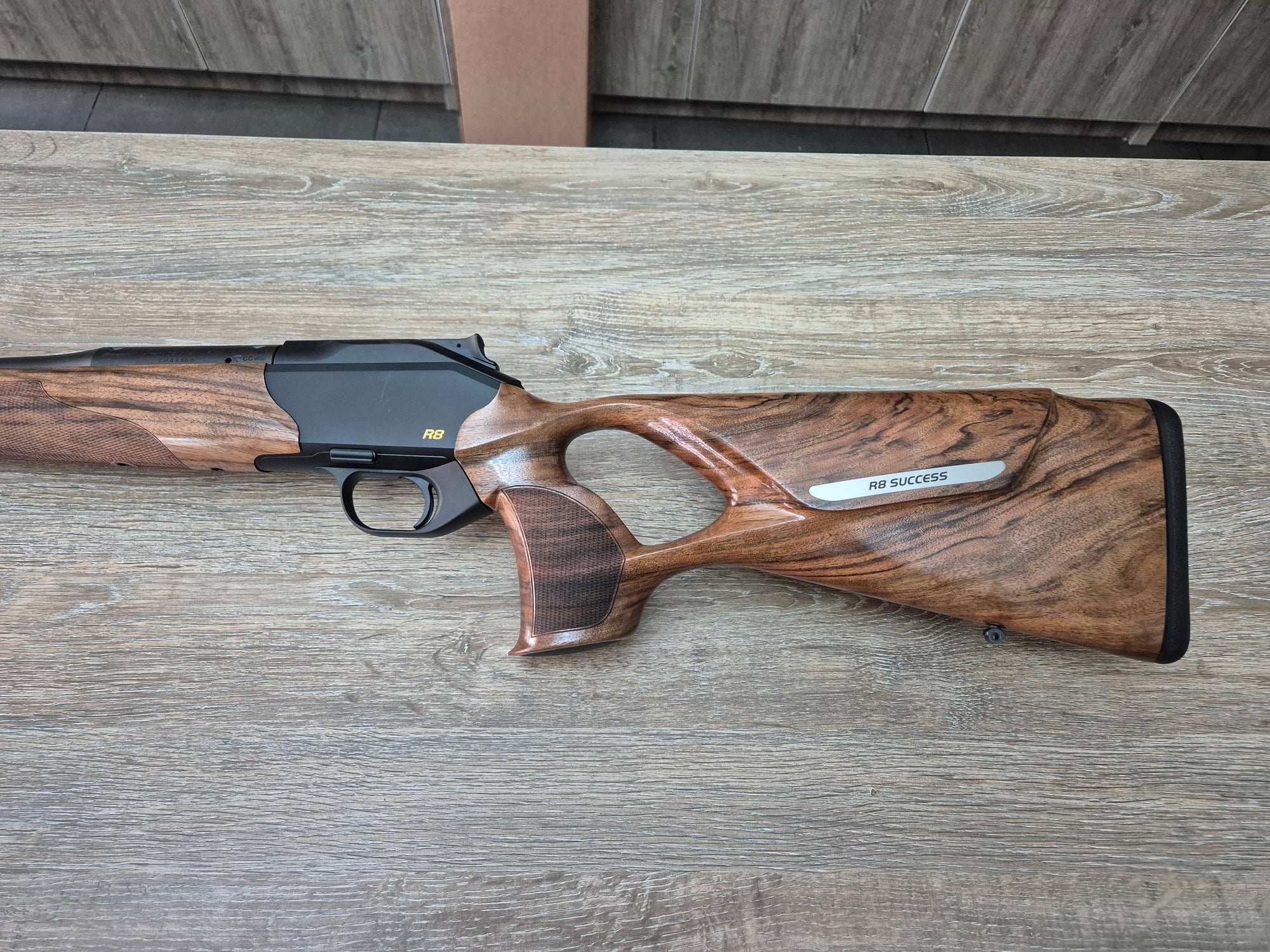 Carabina Blaser R8 Success, cal 8x68S, 65cm, pat lemn ergonomic