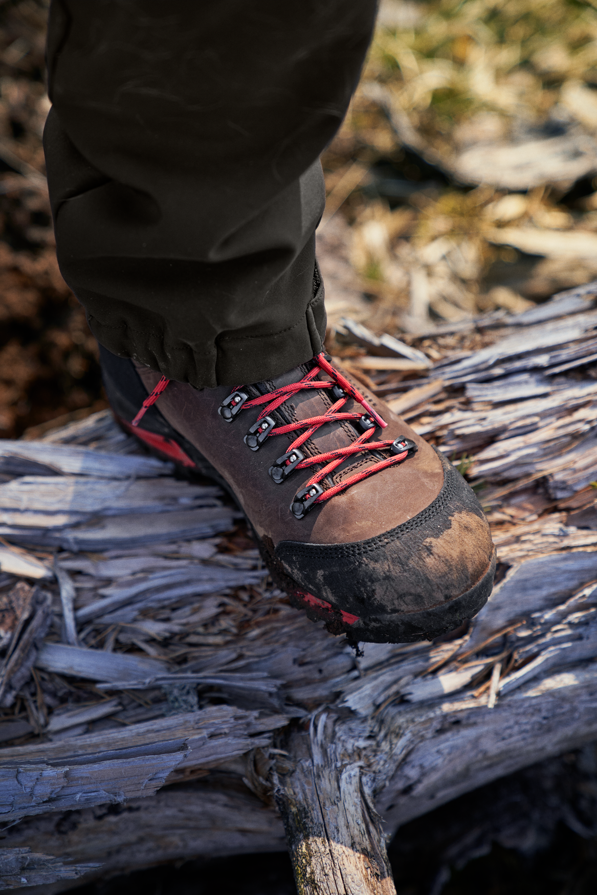 Bocanci Harkila Forest Hunter Mid, Gore-Tex, talpa Vibram, impermeabili, Dark brown