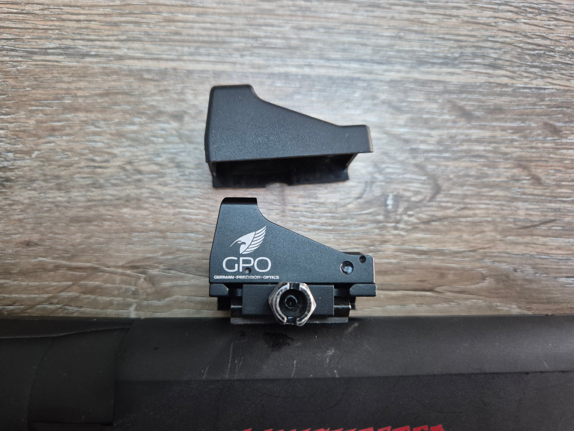 Lisa Pump-Action Winchester SXP Shadow + Red dot GPO