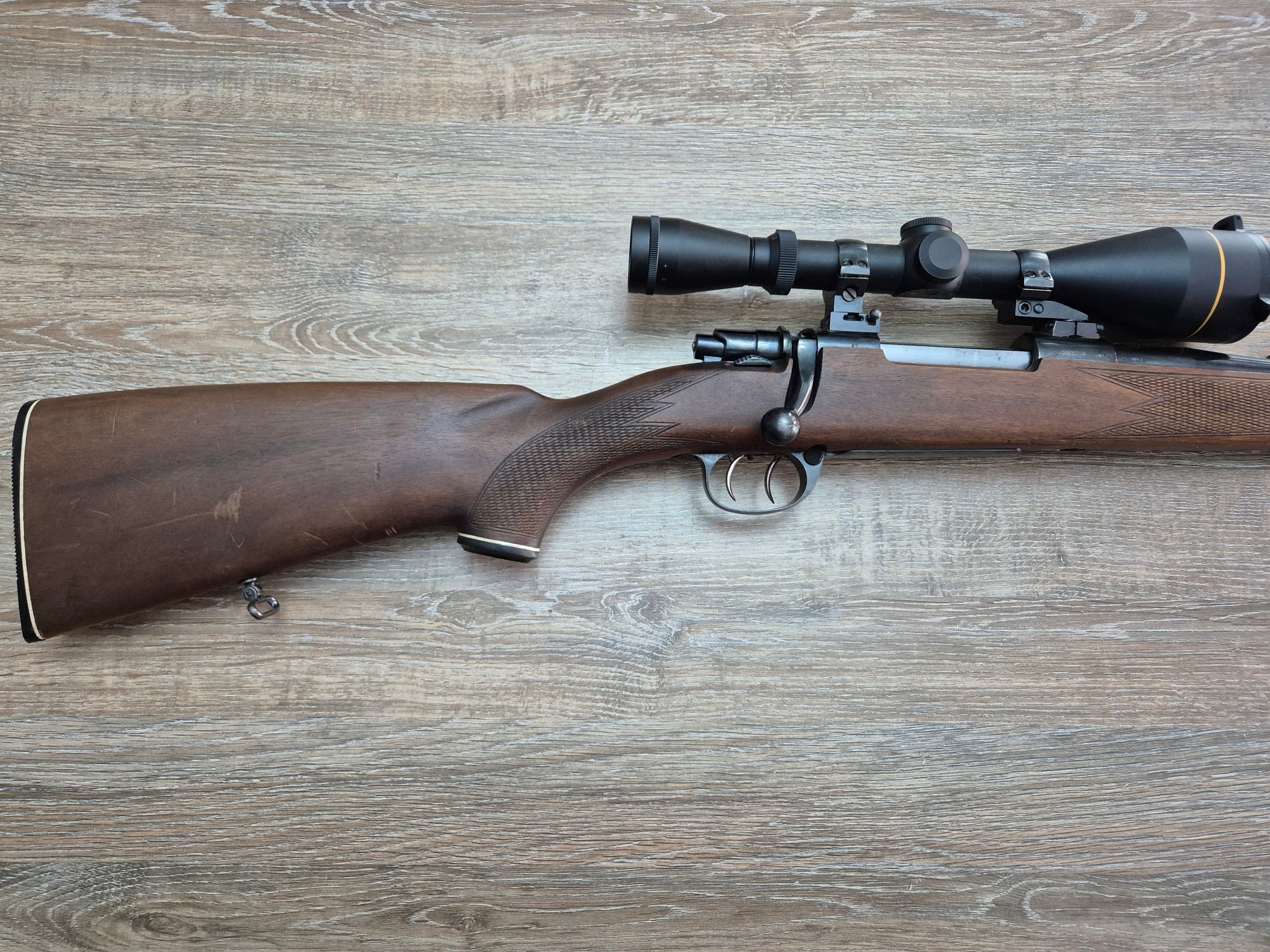Carabina Zastava, cal 8x57JS, 61cm, luneta Leupold 3-9x50