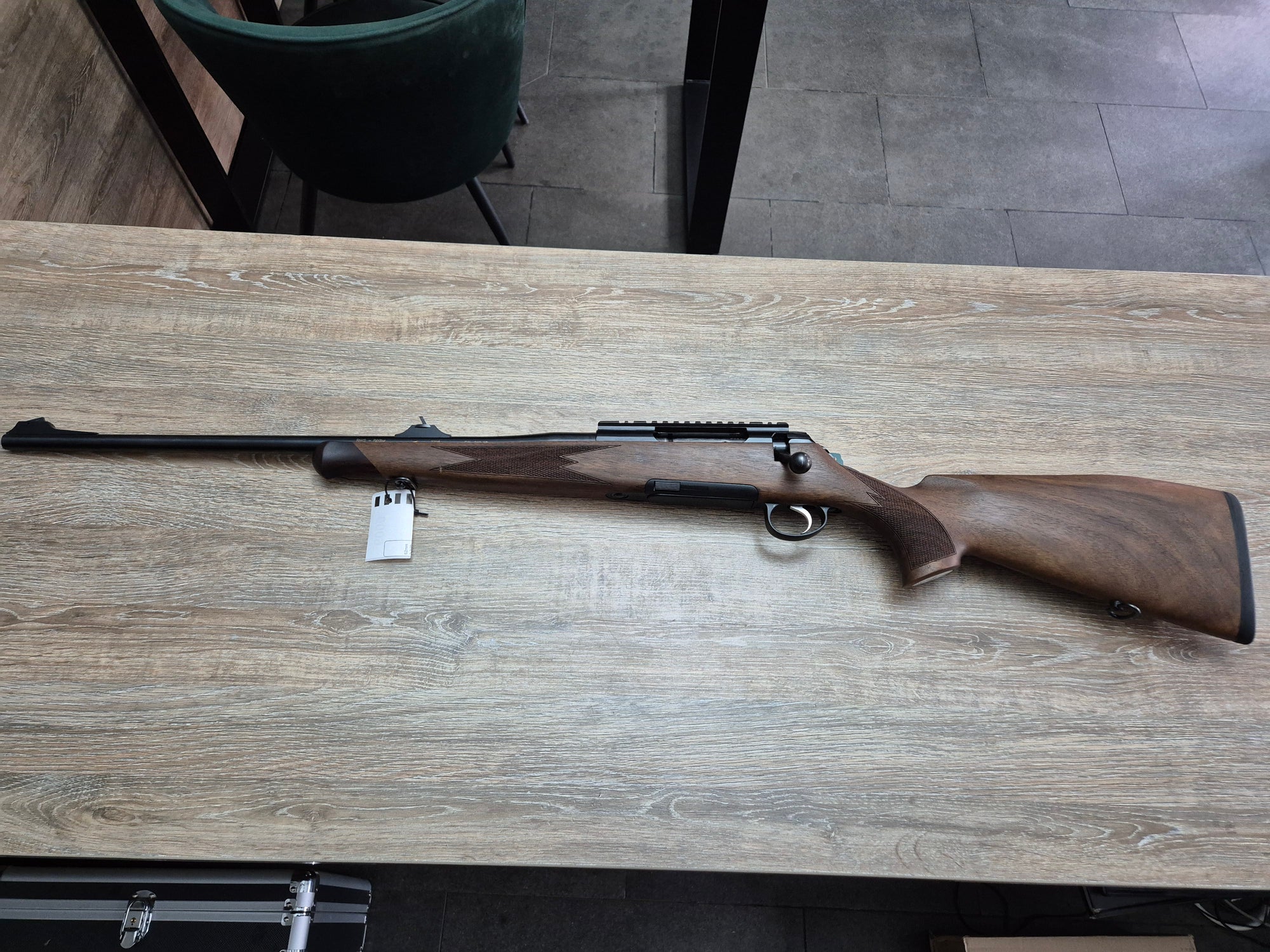 Carabina stangaci Roessler Titan 6, cal 243 win, 56cm, pat lemn