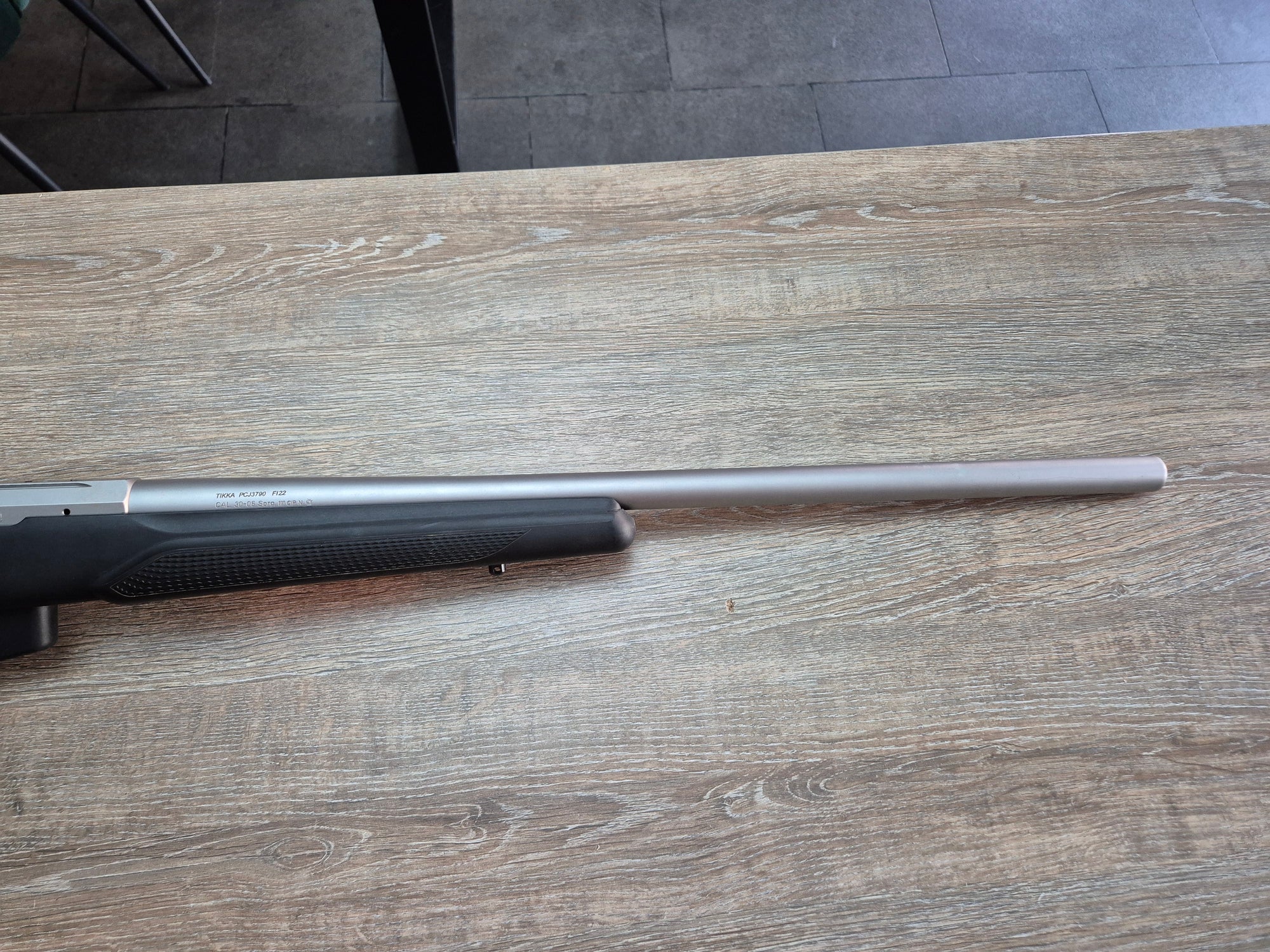 Carabina stangaci Tikka T3x Varmint Stainless, cal 30-06, 60cm, pat sintetic