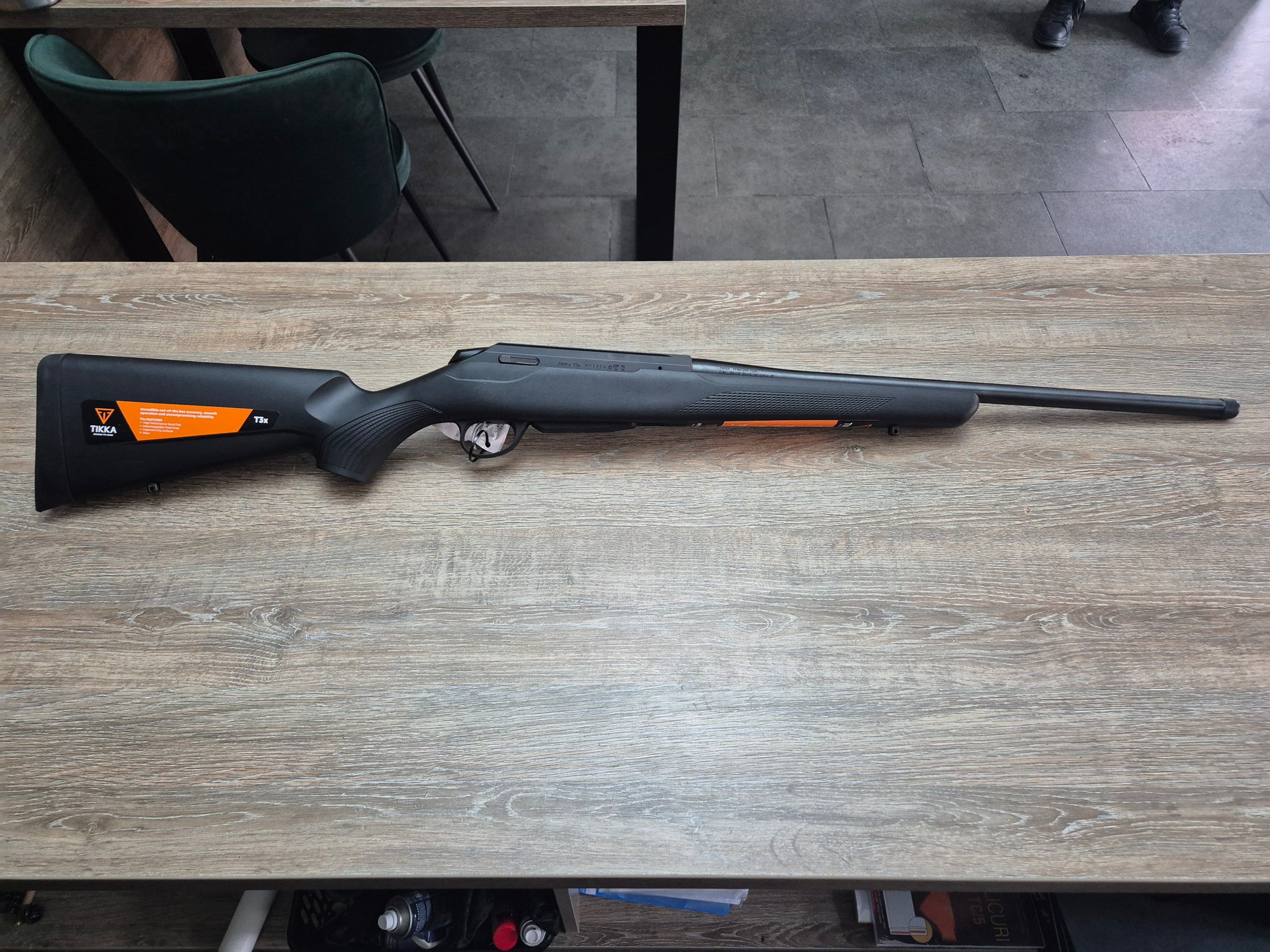 Carabina stangaci Tikka T3x Lite, cal 30-06, 51cm, pat sintetic