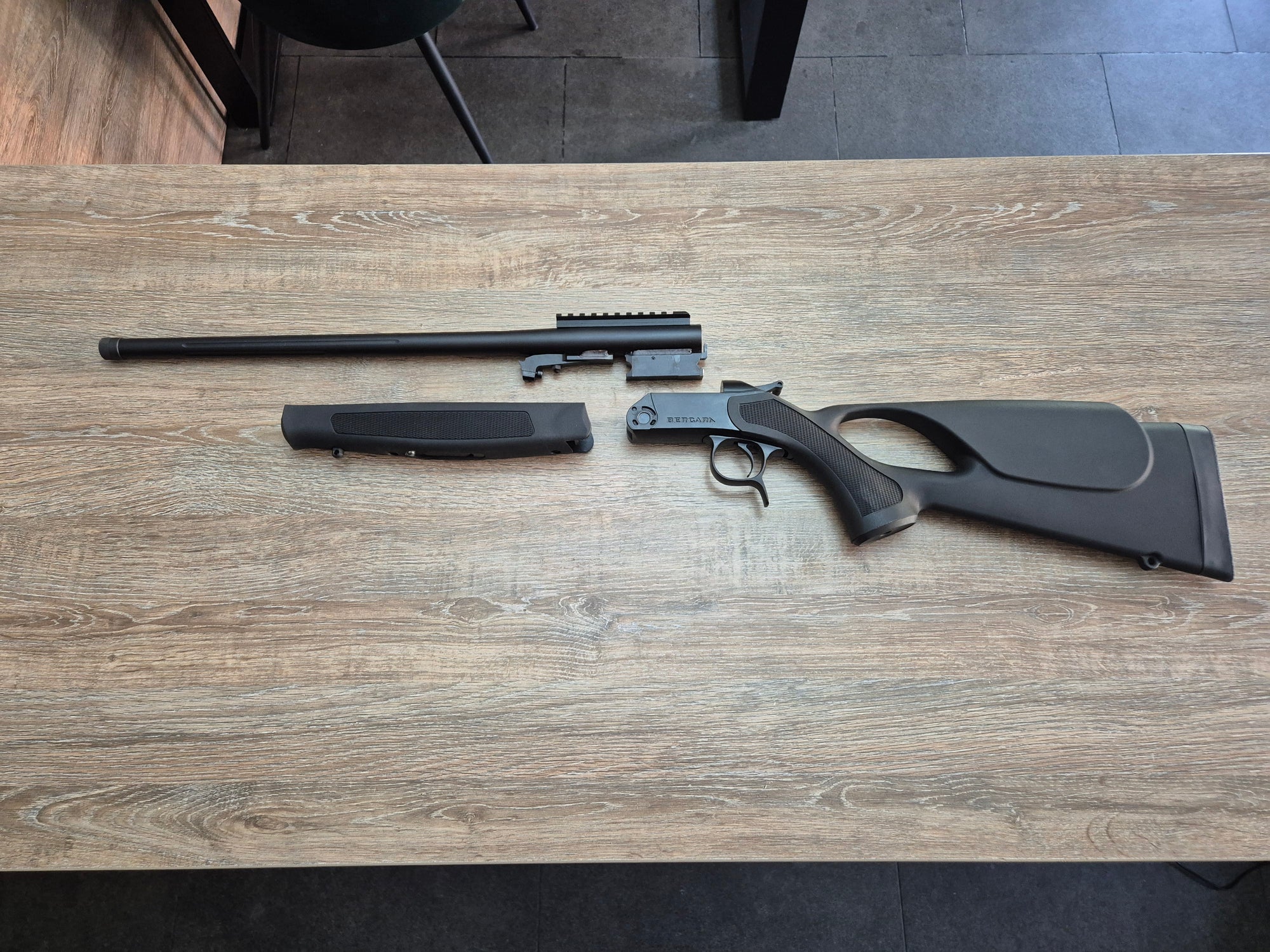 Carabina basculanta Bergara BA13 Thumbhole, cal 243, teava fluted 51cm