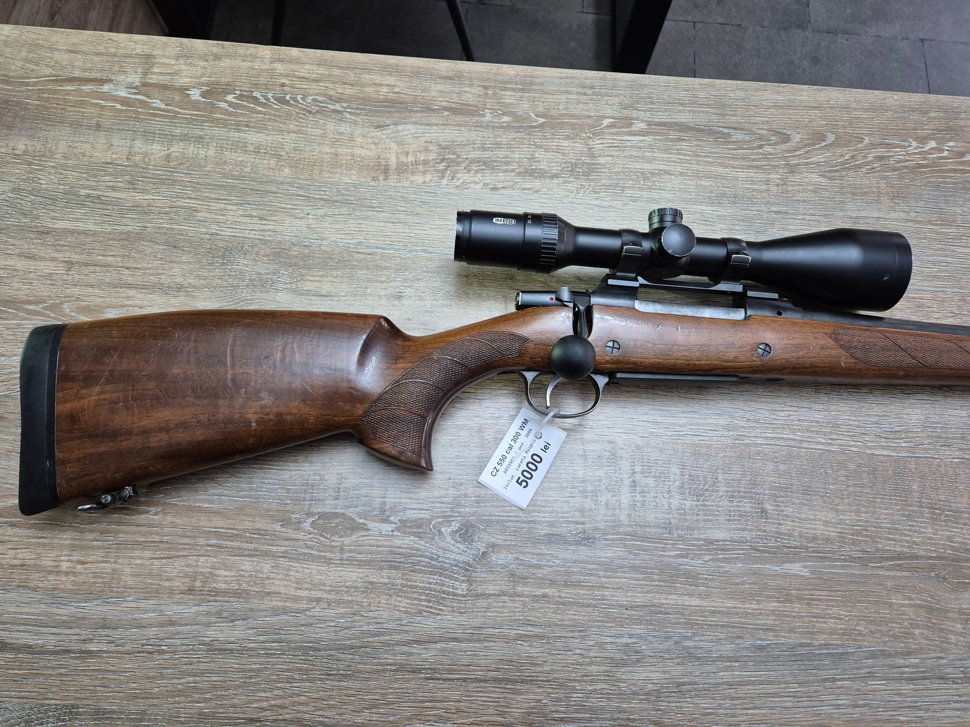 Carabina CZ 550 Lux, cal 300 win mag, 60cm, luneta Meopta 3-12x56