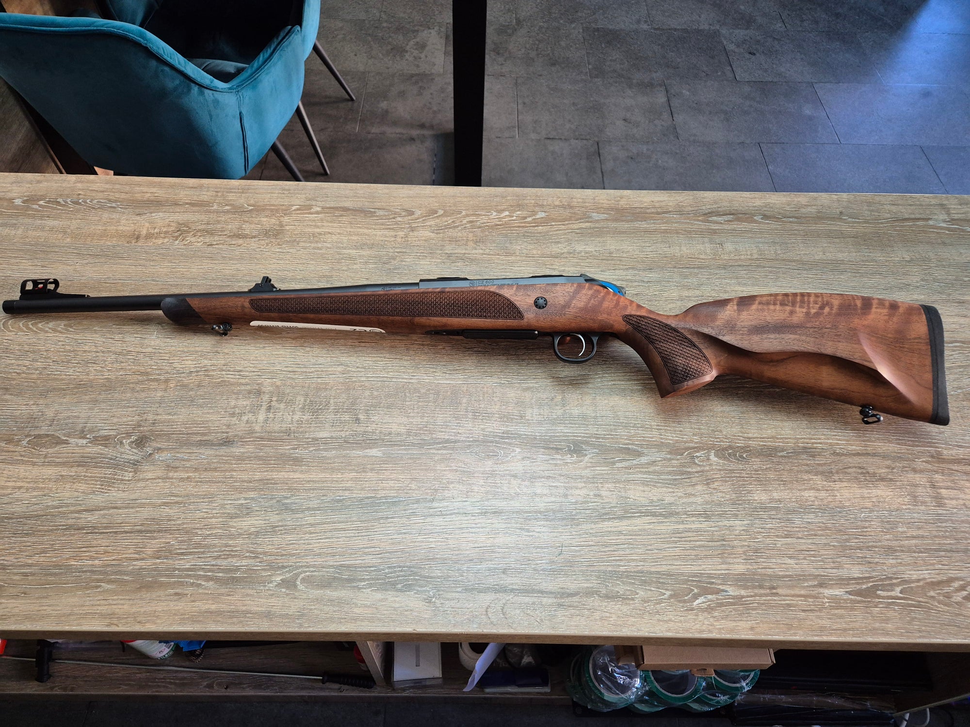 Carabina CZ 600 Lux, cal 308 win, 51cm, pat lemn, cătări