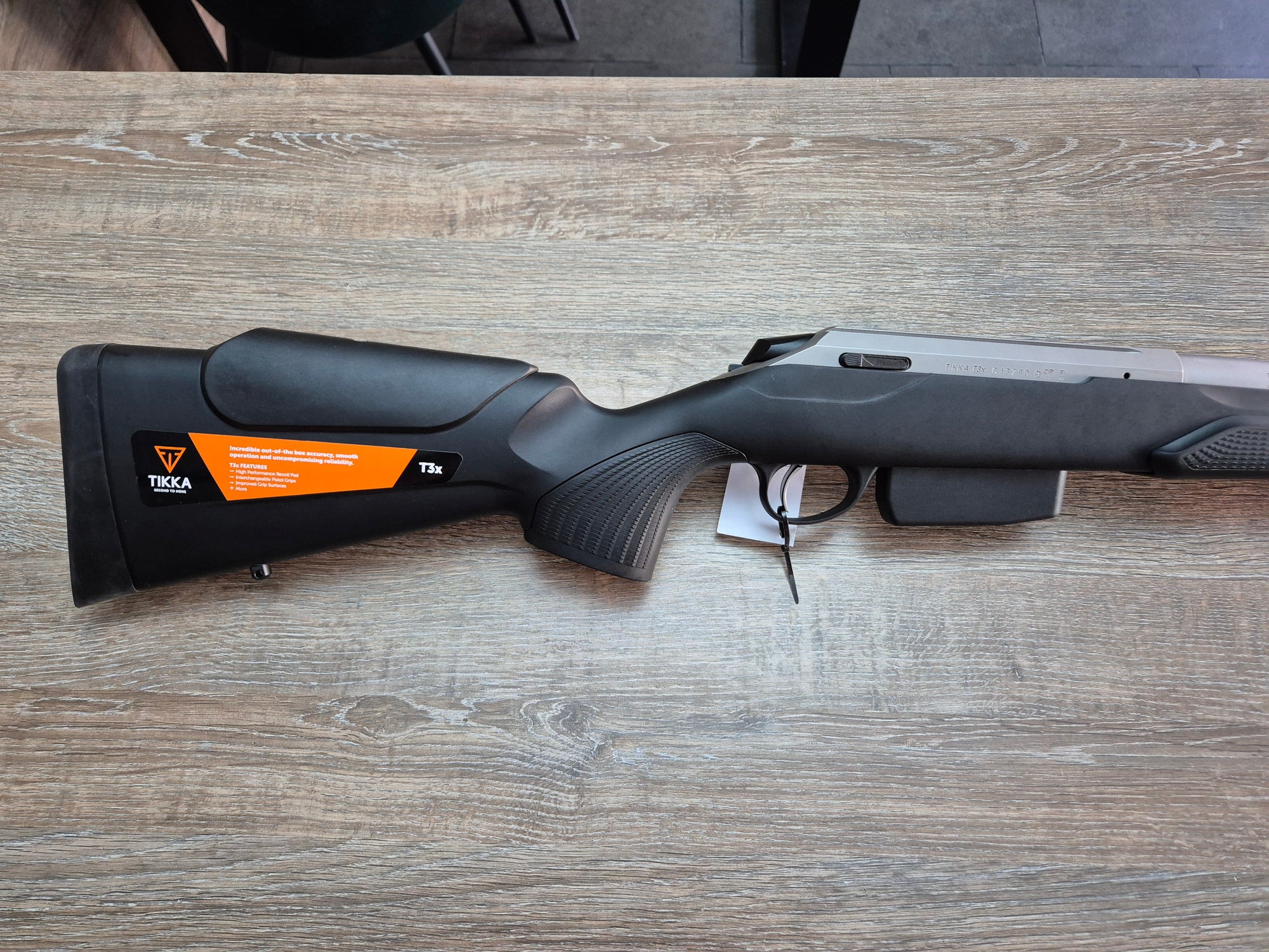 Carabina stangaci Tikka T3x Varmint Stainless, cal 30-06, 60cm, pat sintetic