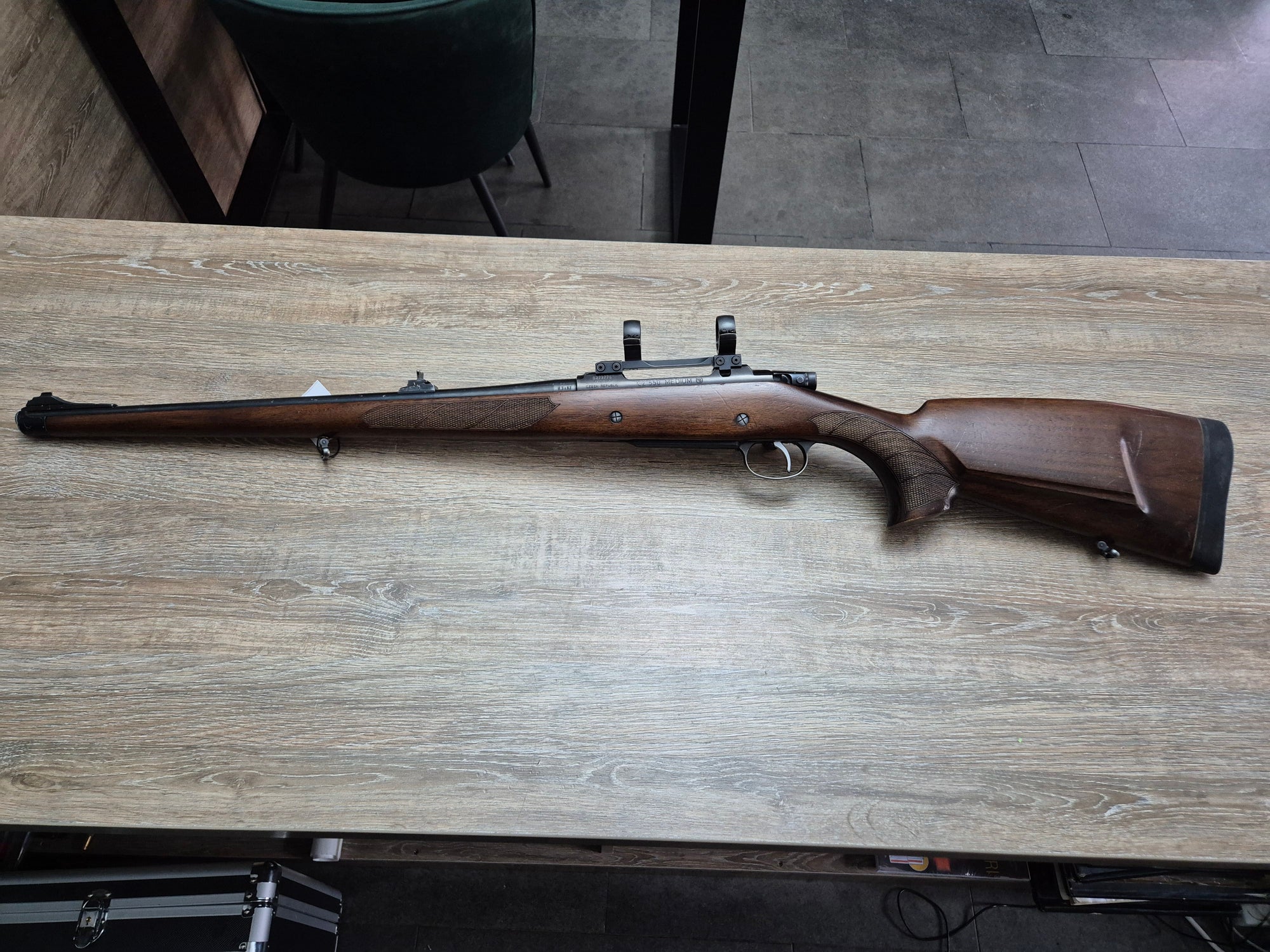 Carabina CZ 550, cal 9.3x62, 52cm, pat lemn Stutzen