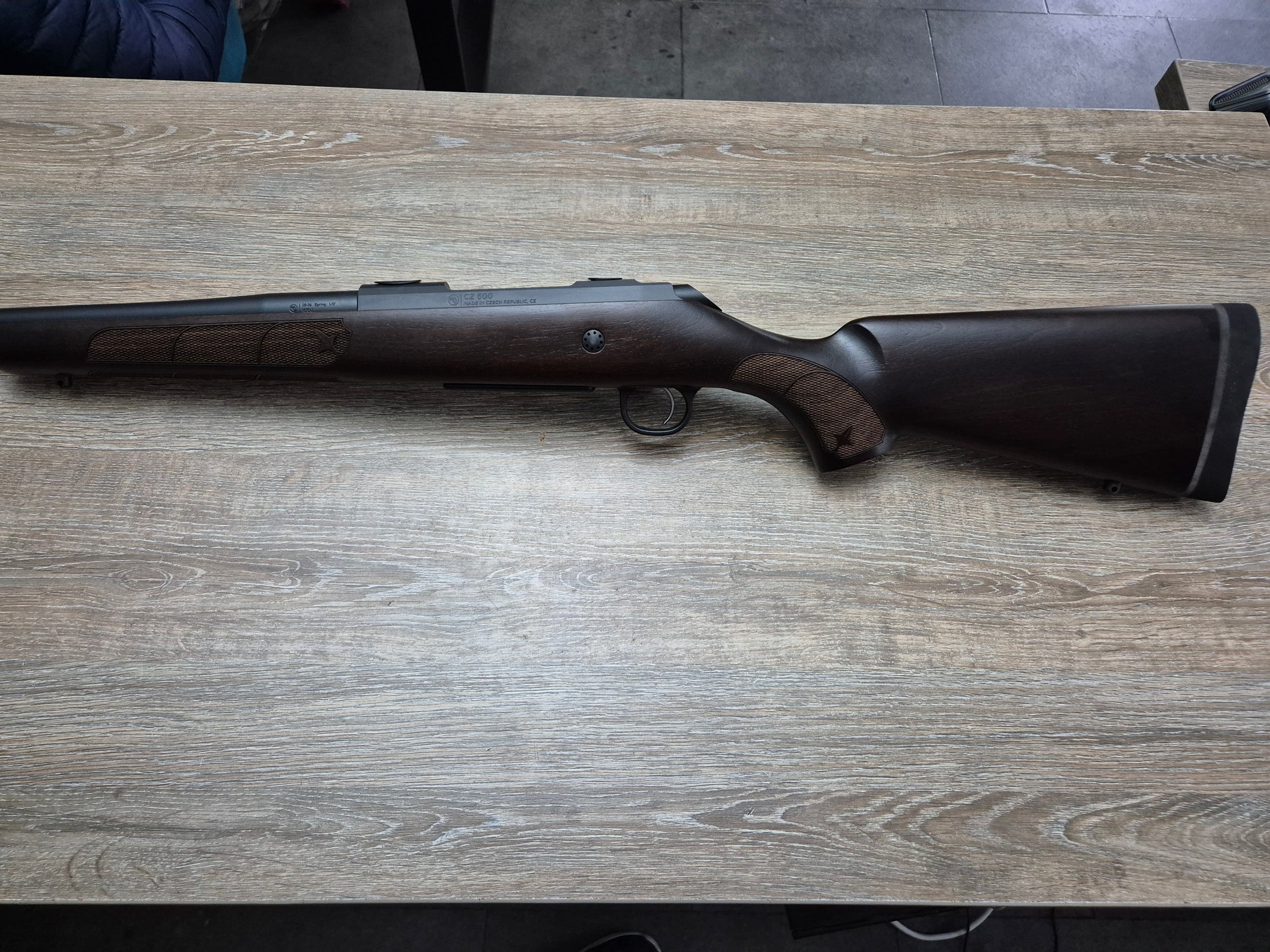 Carabina CZ 600 American, cal 30-06, 61cm, pat lemn