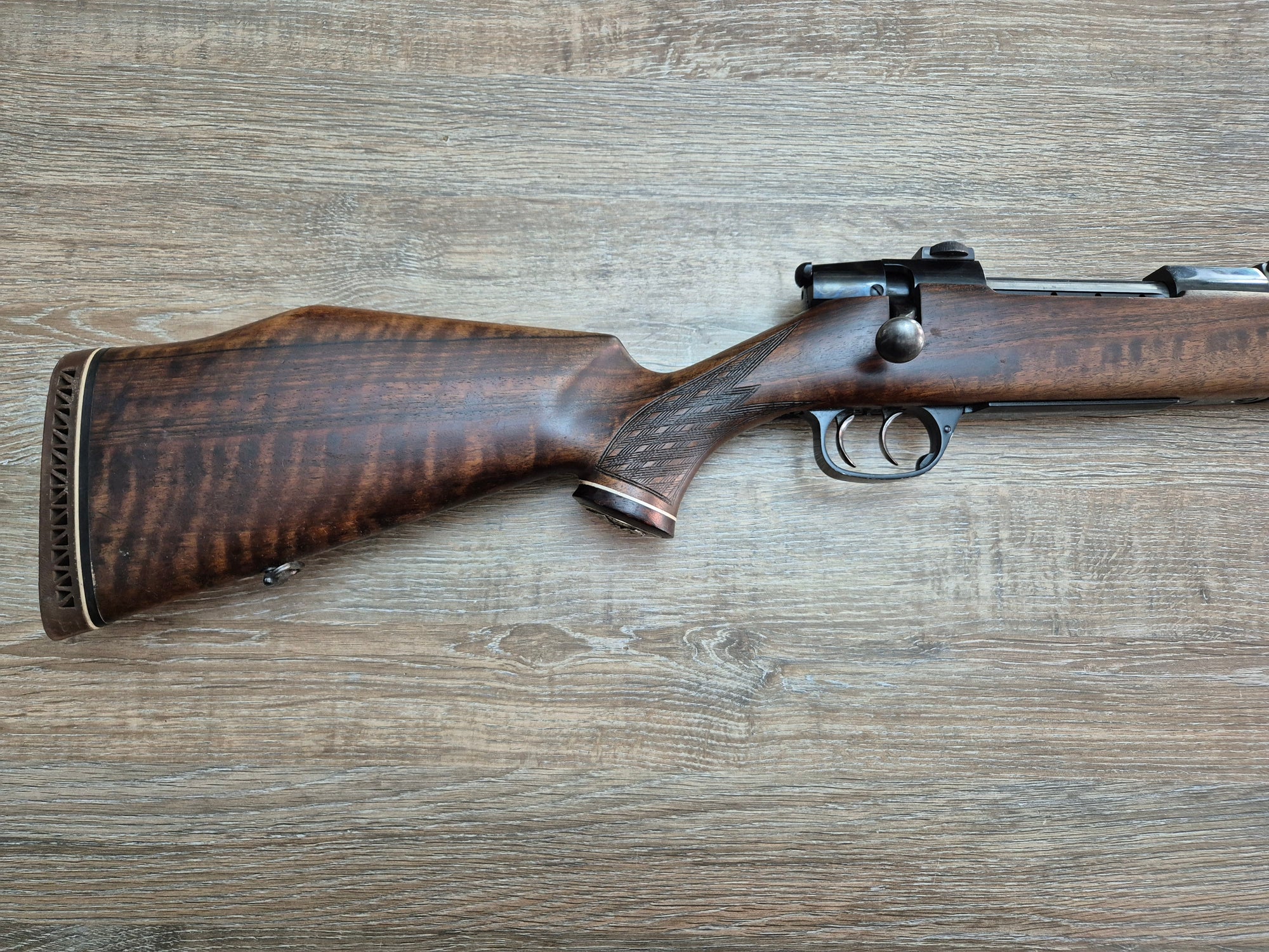 Carabina Voere, cal 8x68S, 65cm, pat lemn