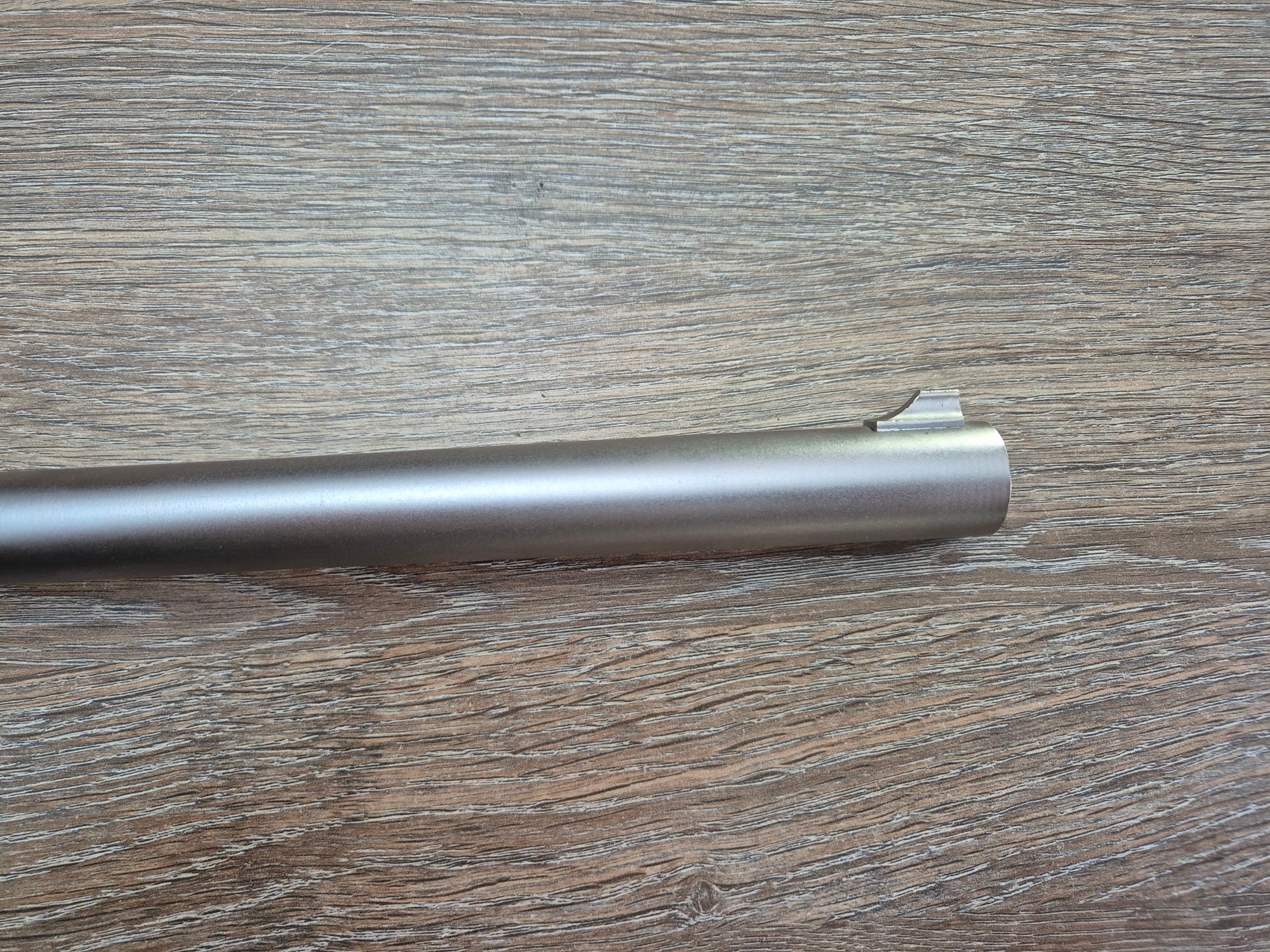 Lisa semiautomata Aksan Arms, cal 12/76, 71cm, pat sintetic