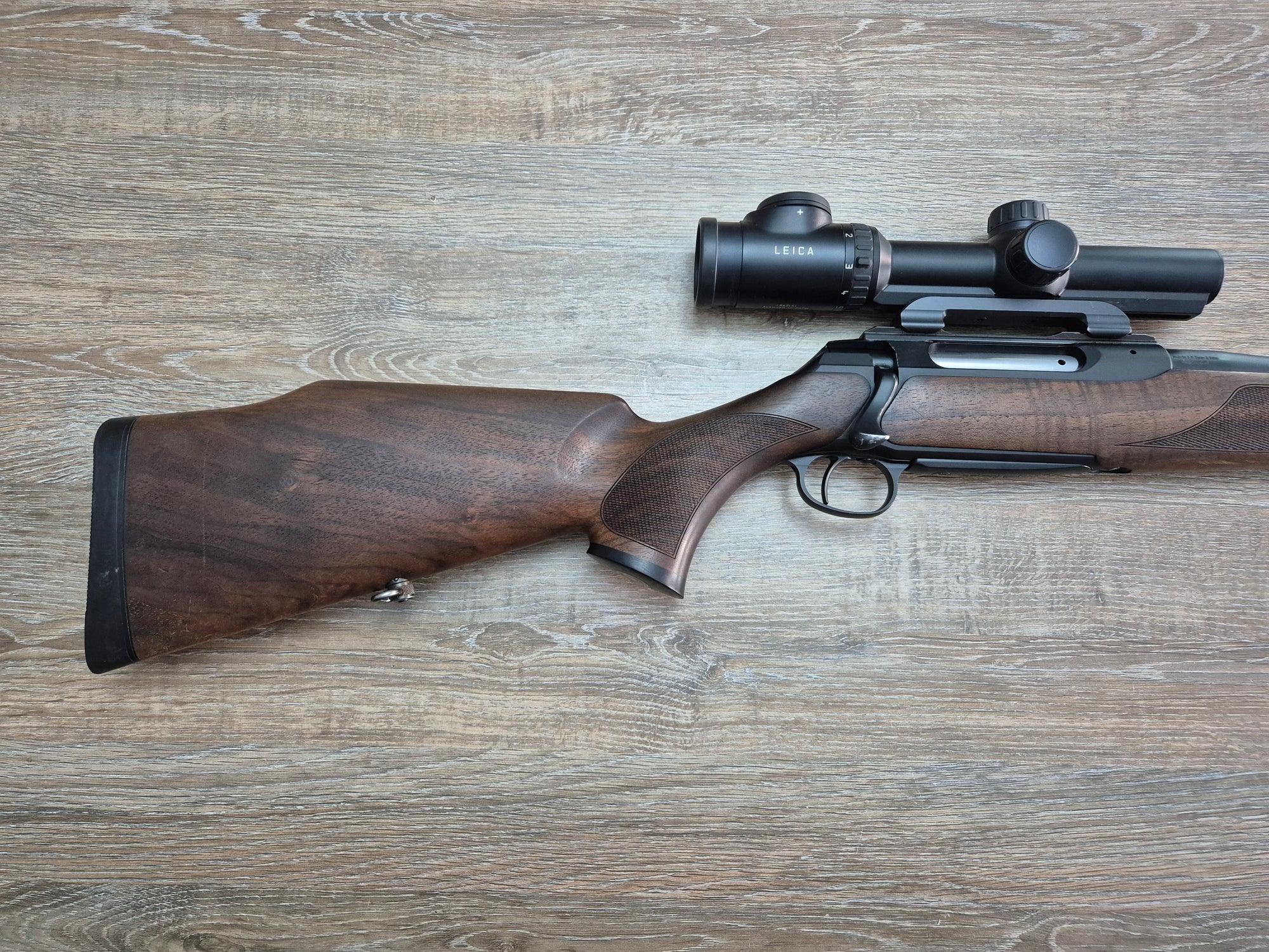 Carabina Sauer 202, cal 9.3x62, 51.5cm, luneta Leica Magnus 1-6.3x24