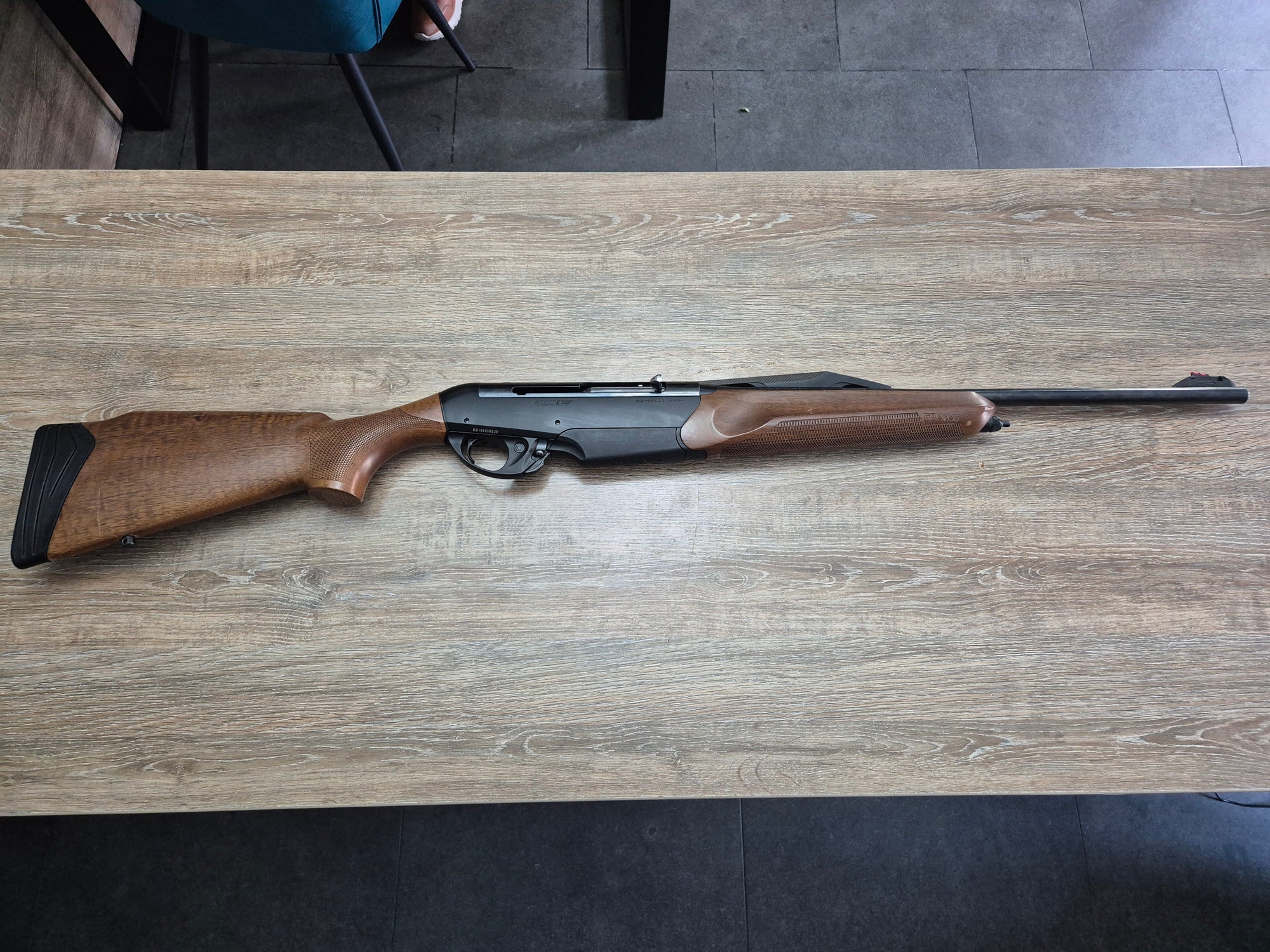 Carabina semiaut Benelli Argo, cal 300 win mag, 51cm, pat lemn