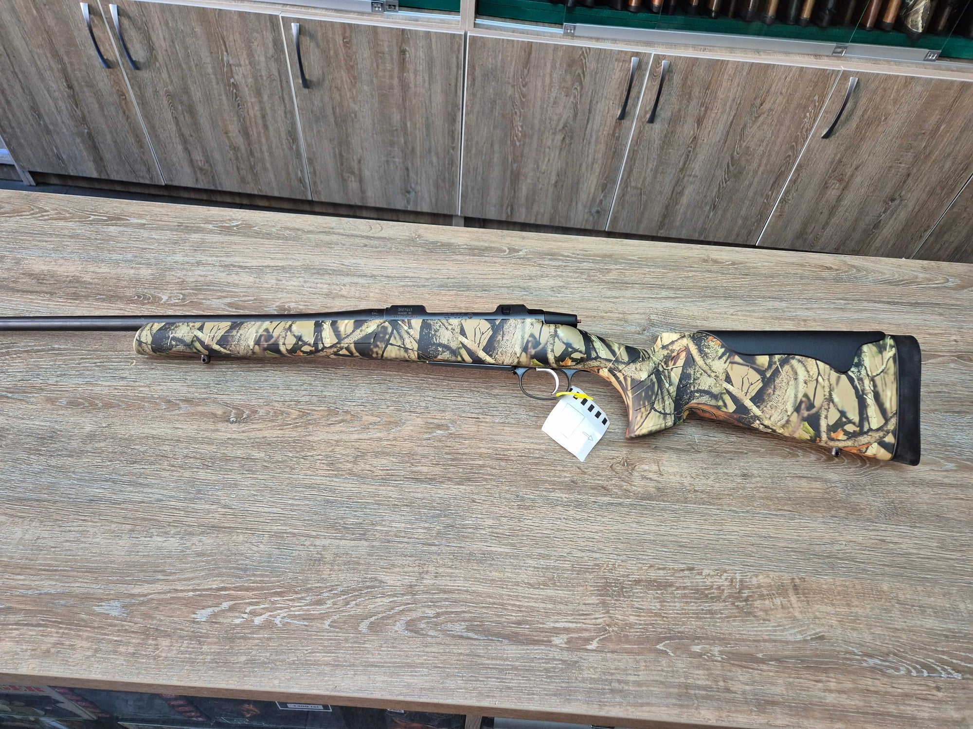 Carabina CZ 557 Predator cal 30-06, teava 52cm, pat camuflaj