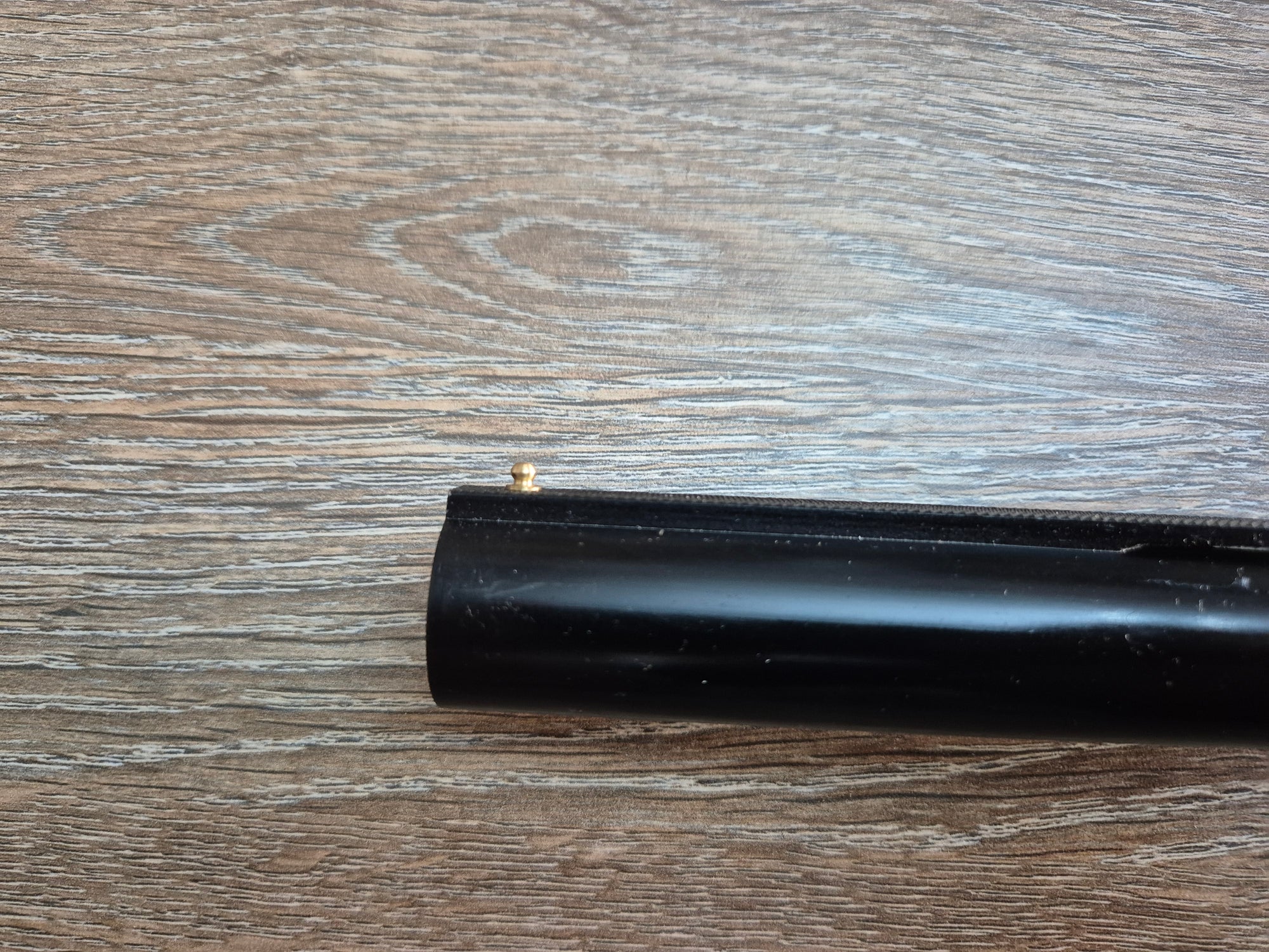 Lisa semiautomata Aksan Arms, cal 12/76, 71cm, pat lemn