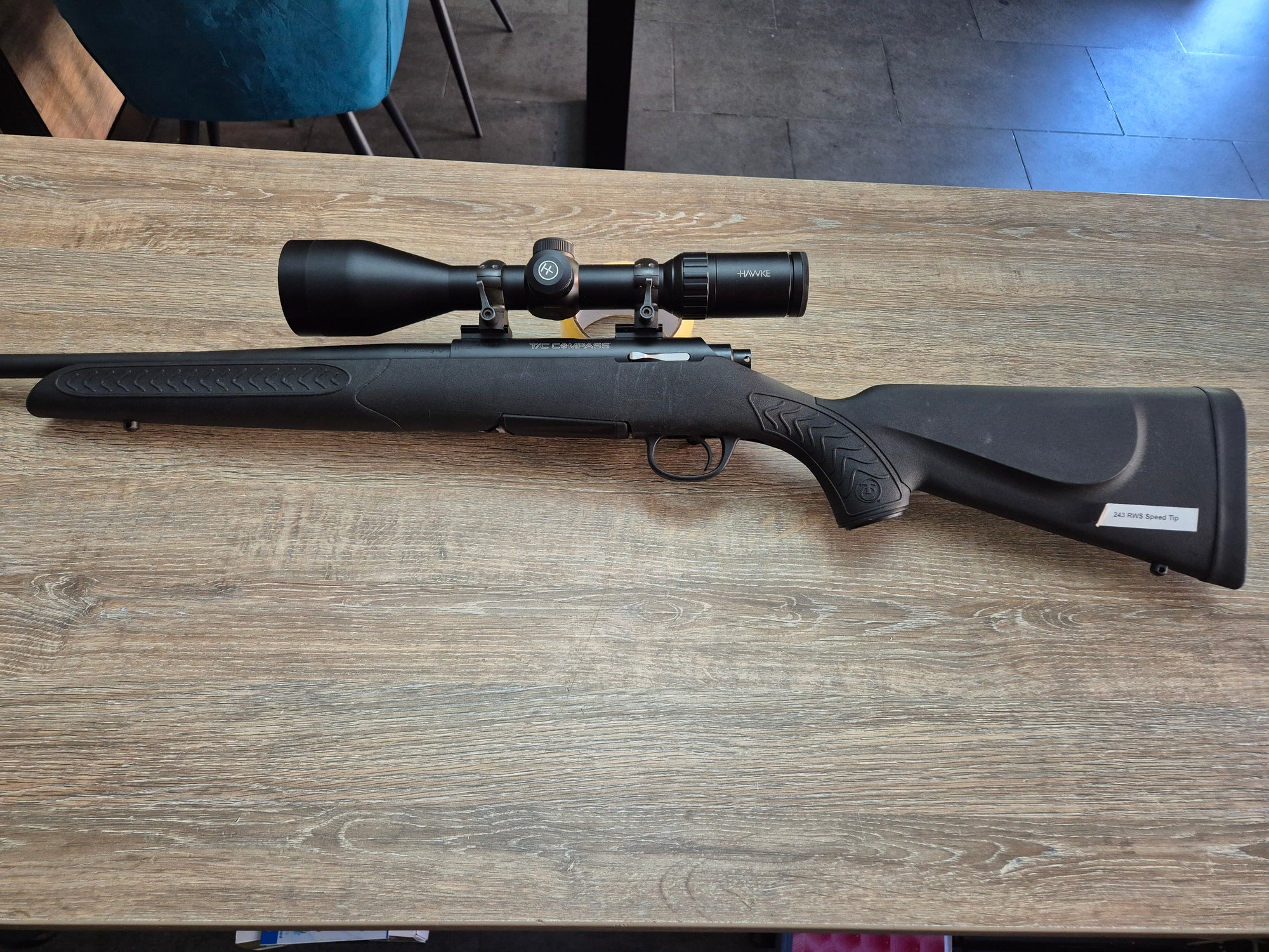 Carabina Smith&Wesson TC Compass, cal 243 win + Luneta Hawke 3-12x56