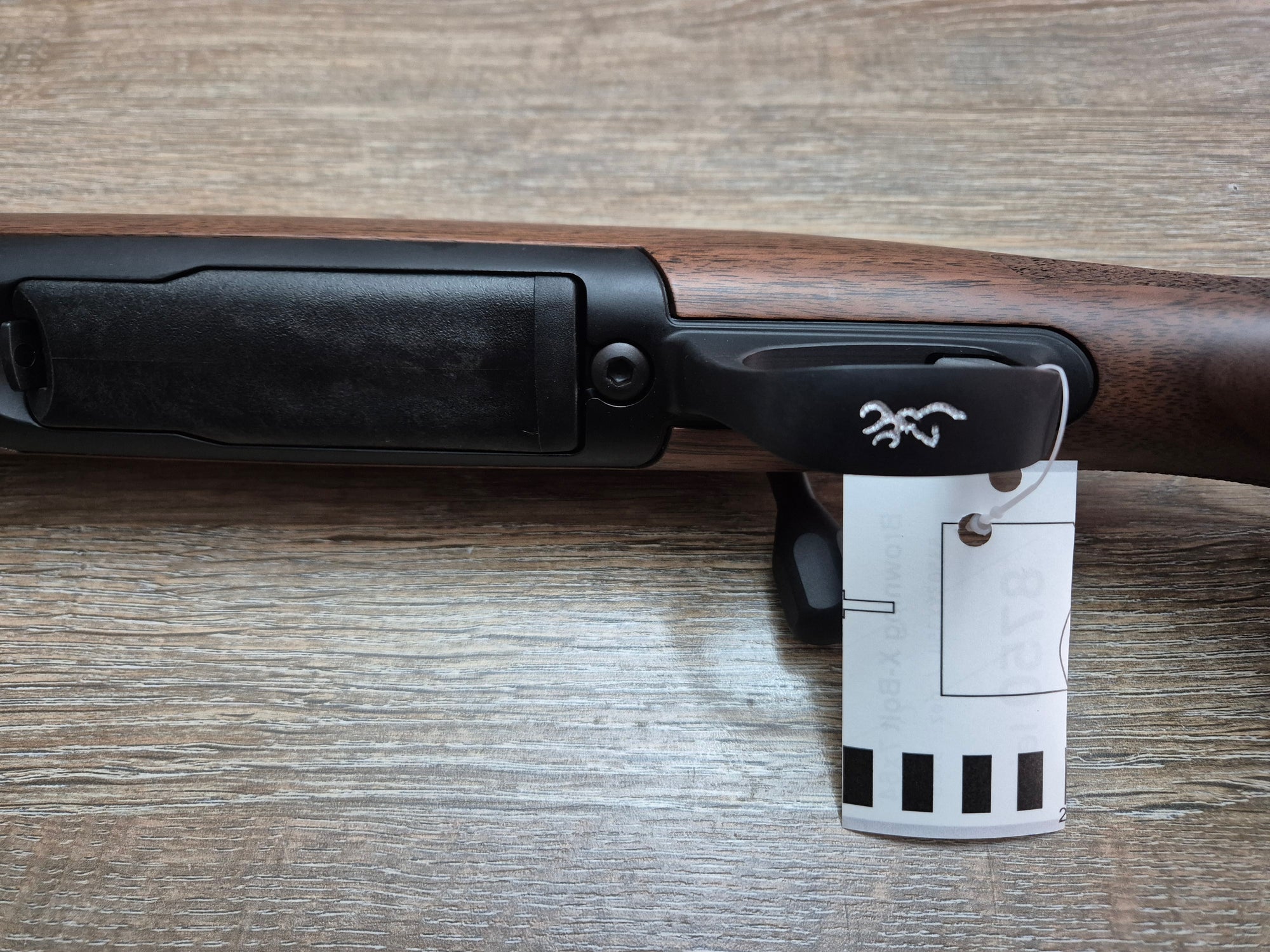 Carabina Browning X-Bolt Hunter 2, cal 7x64, 56cm, lemn, cătări