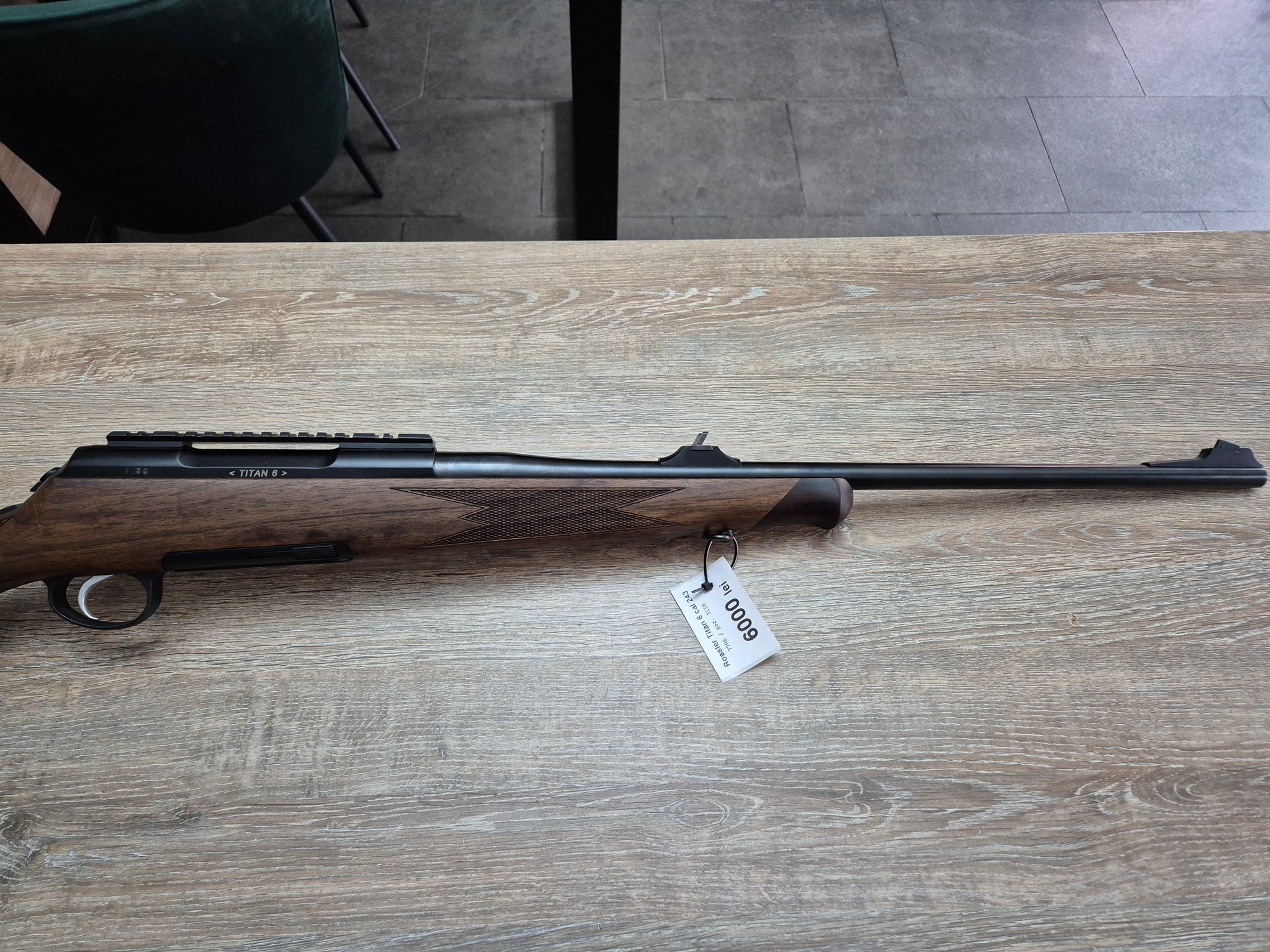 Carabina stangaci Roessler Titan 6, cal 243 win, 56cm, pat lemn