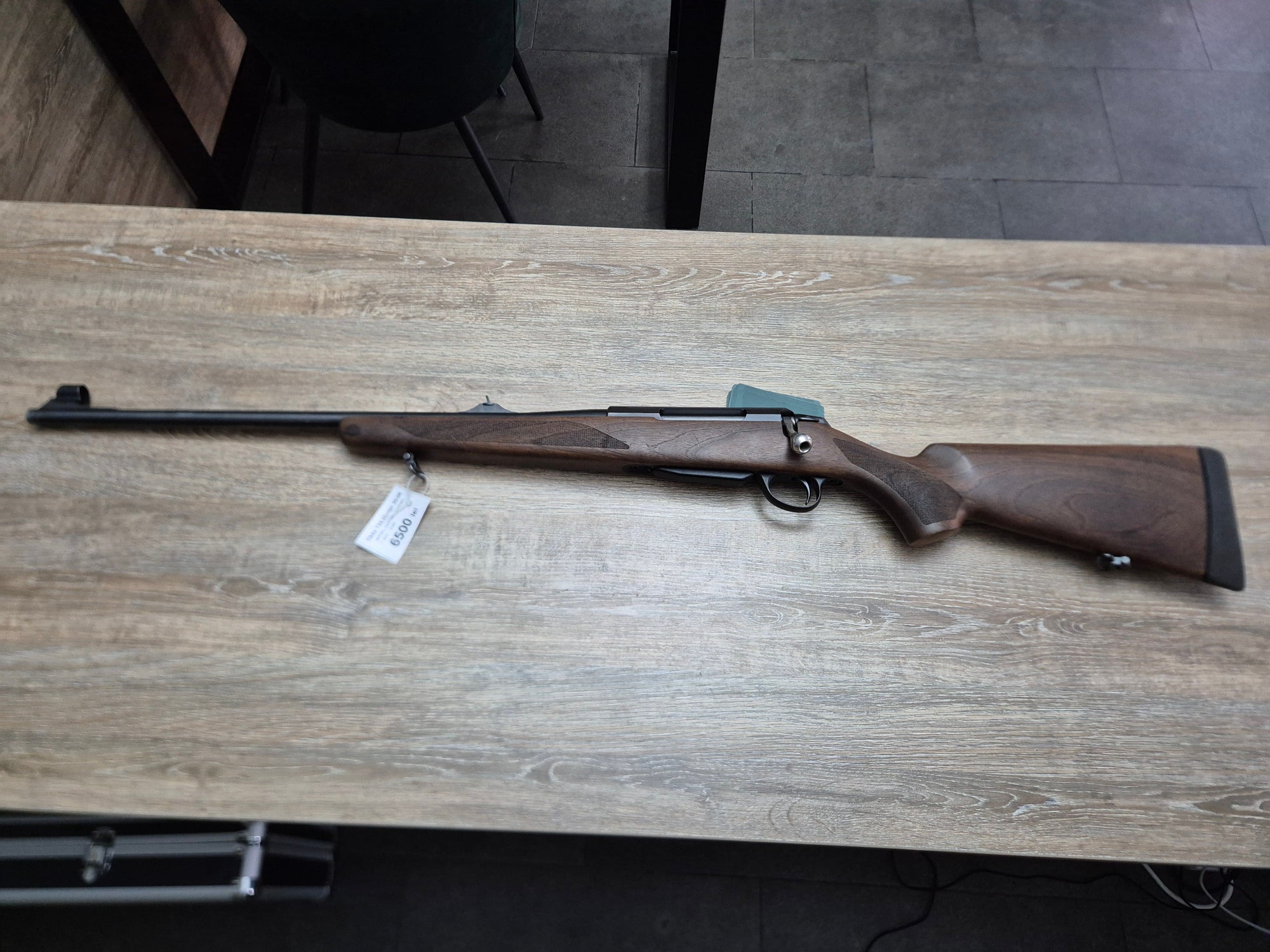 Carabina stangaci Tikka T3x Hunter, cal 30-06, 57cm, pat lemn