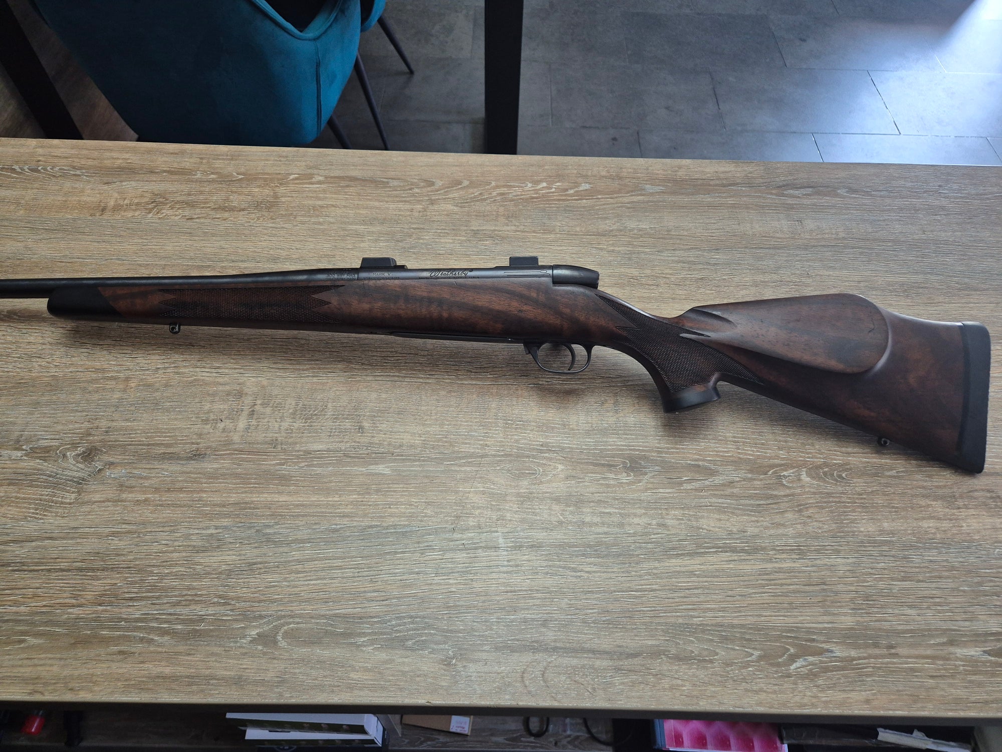 Carabina Weatherby Mark V, cal 300 Weatherby Mag, 66cm