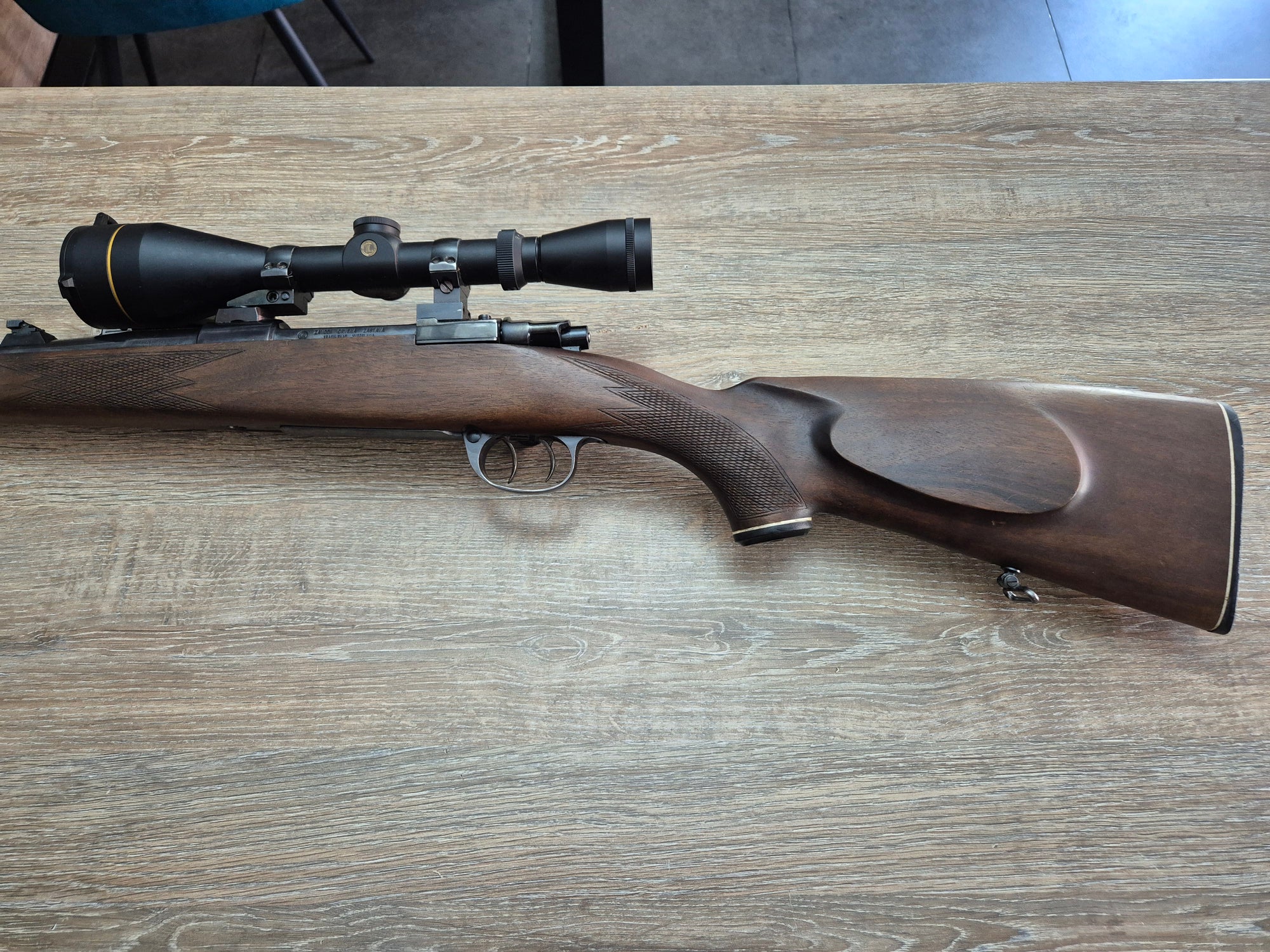 Carabina Zastava, cal 8x57JS, 61cm, luneta Leupold 3-9x50