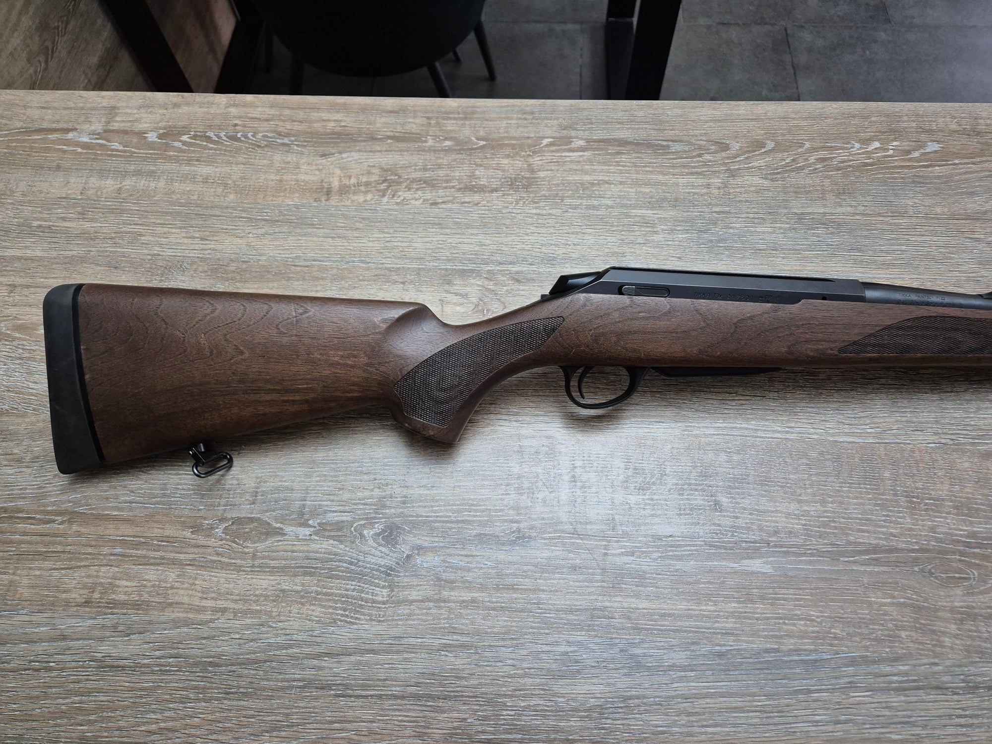 Carabina stangaci Tikka T3x Hunter, cal 30-06, 57cm, pat lemn