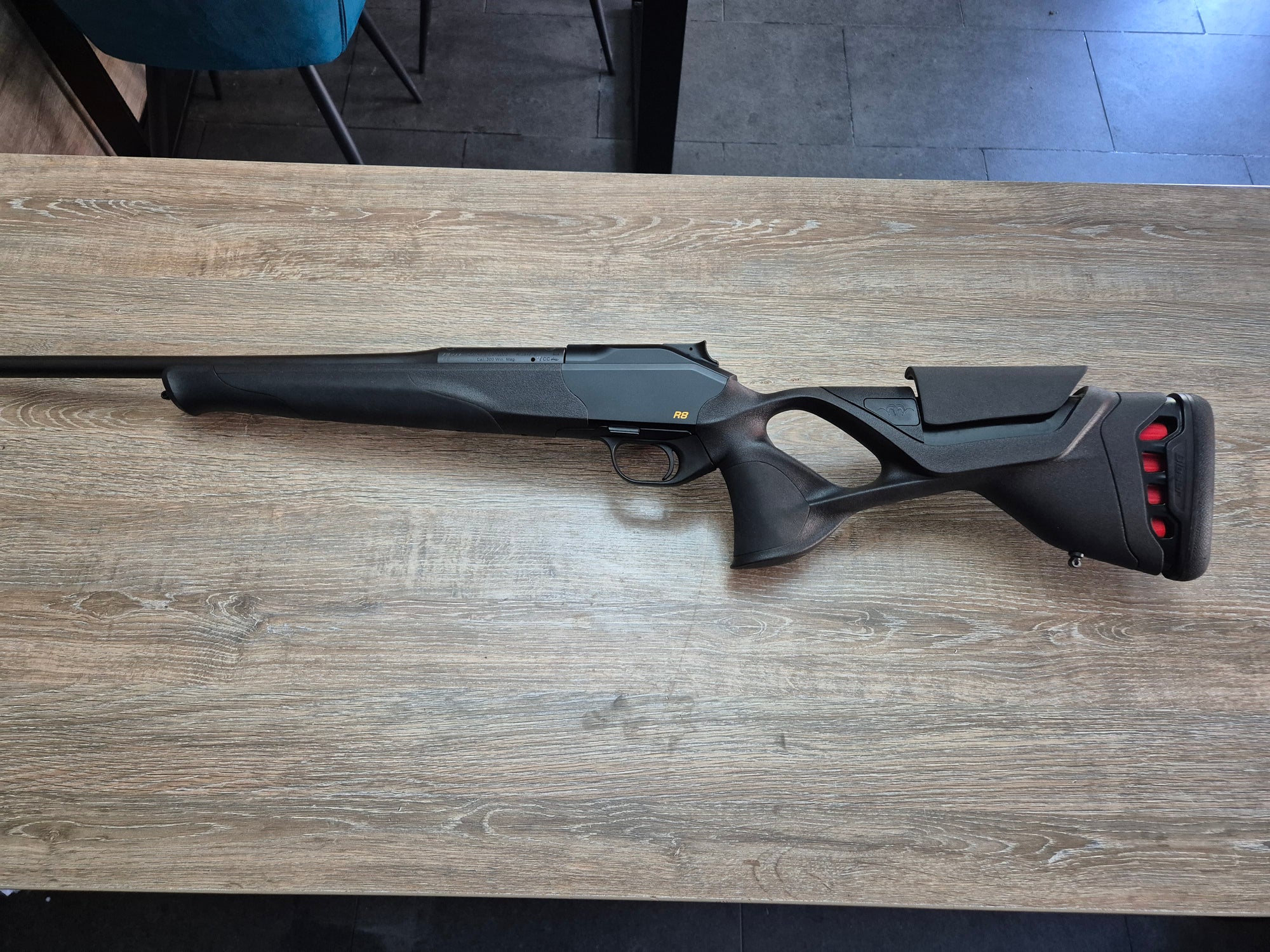 Carabina Blaser R8 Ultimate, cal 300 win mag, 65cm, amortizor recul, obrazar reglabil