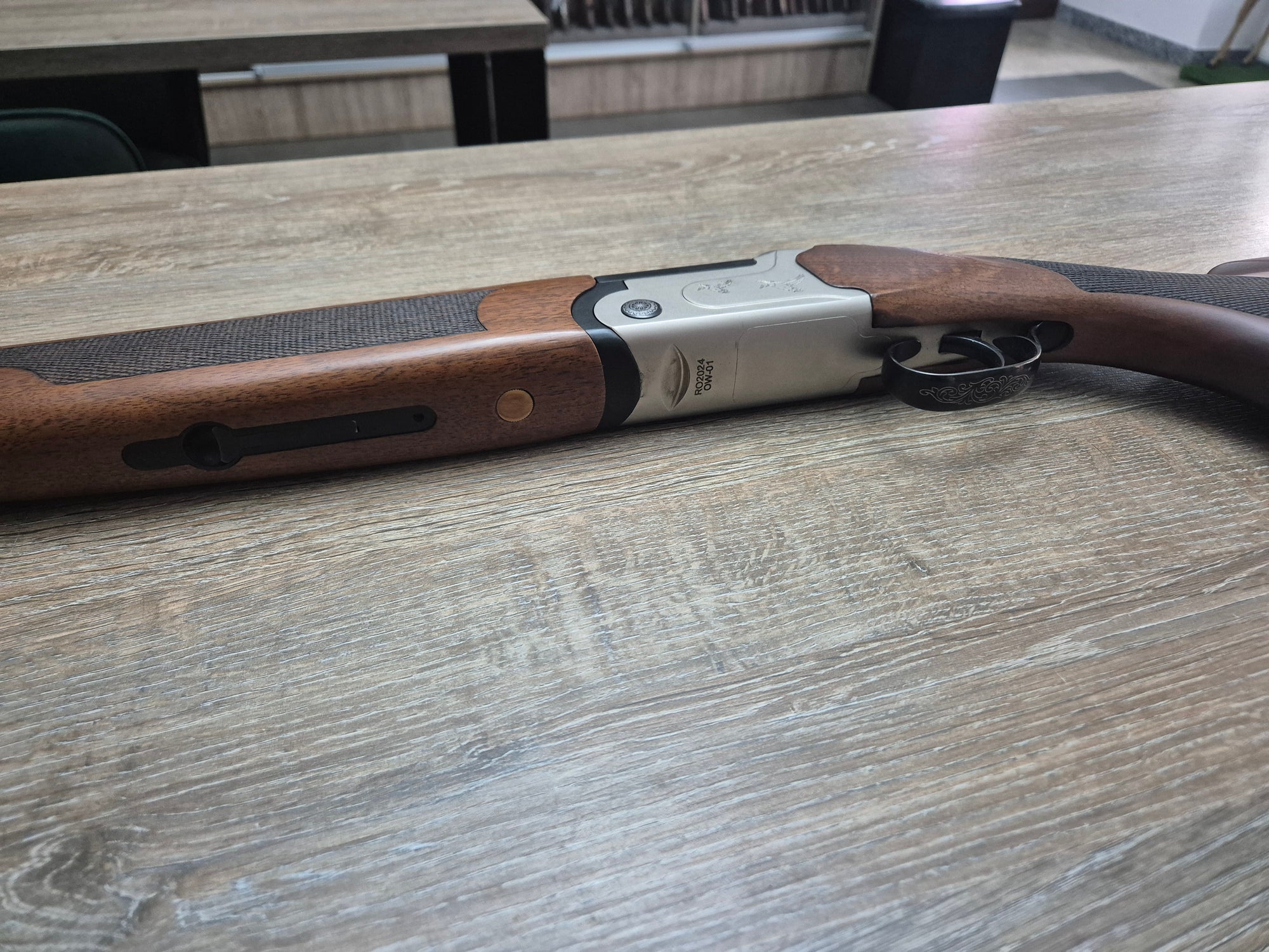 Bock Aksan Arms, cal 12/76, tevi 72cm, pat lemn, silver