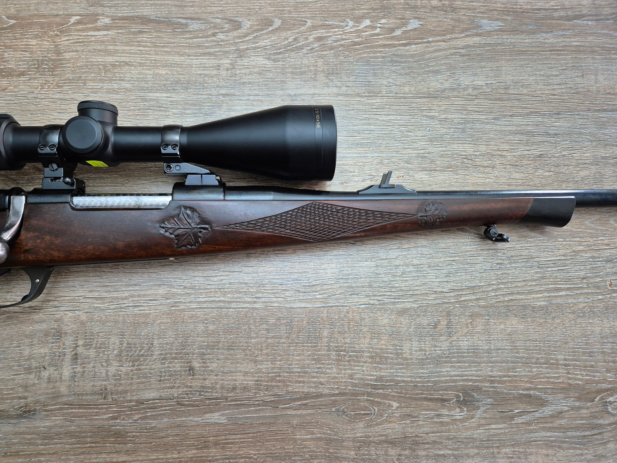 Carabina Santa Barbara, cal 243 win, 61cm, luneta Delta Titanium 2.5-10x56