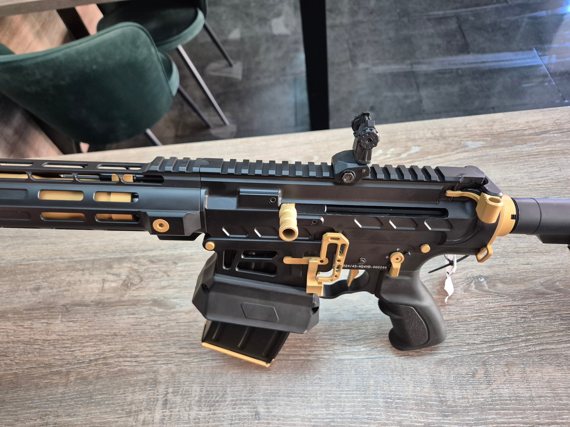 Lisa semiautomata Huglu XR8 PRO GOLD, cal 12, tactica