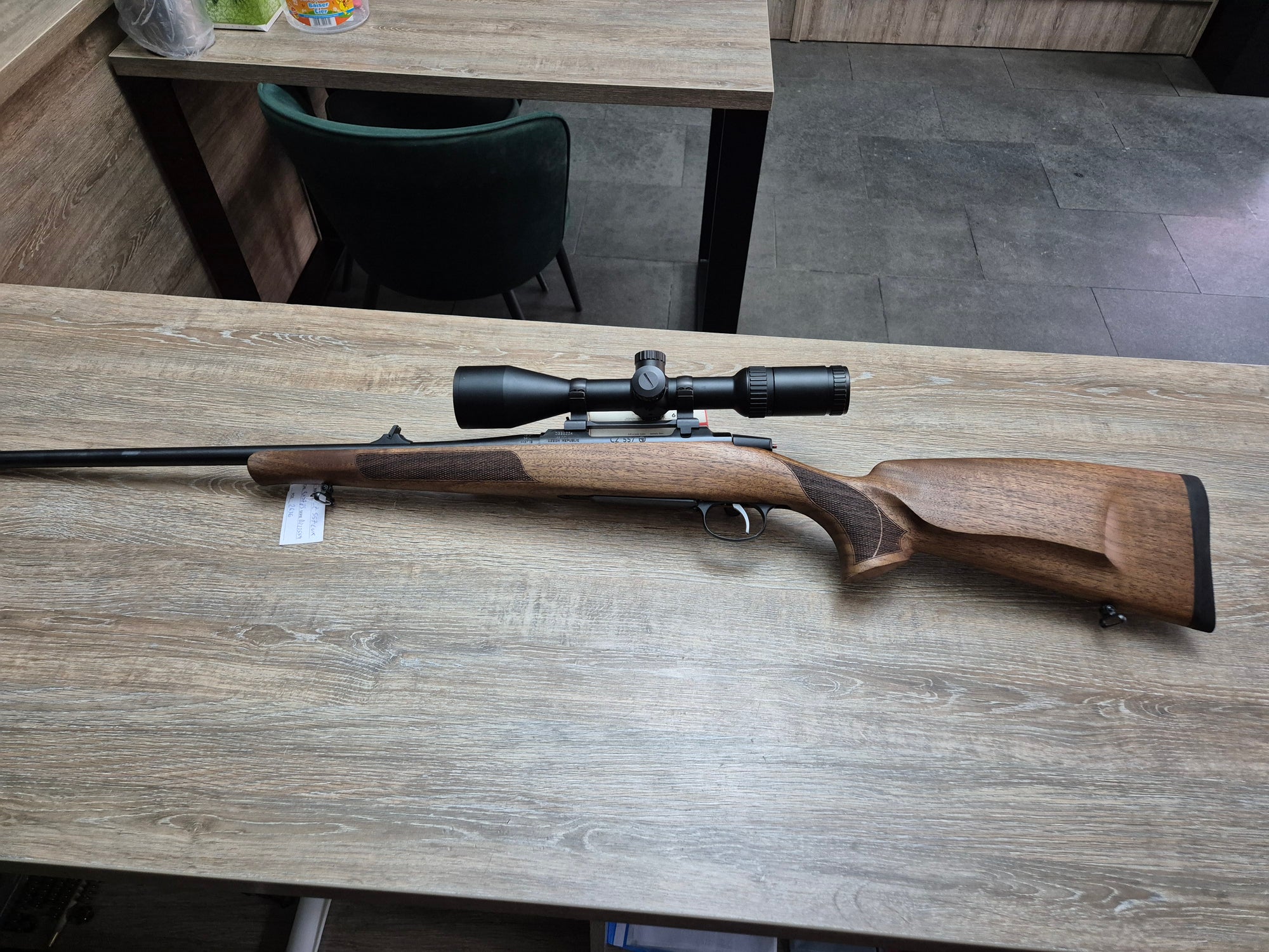 Carabina CZ 557 Lux, cal 8x57JS, 61cm, lemn, luneta 2-12x50