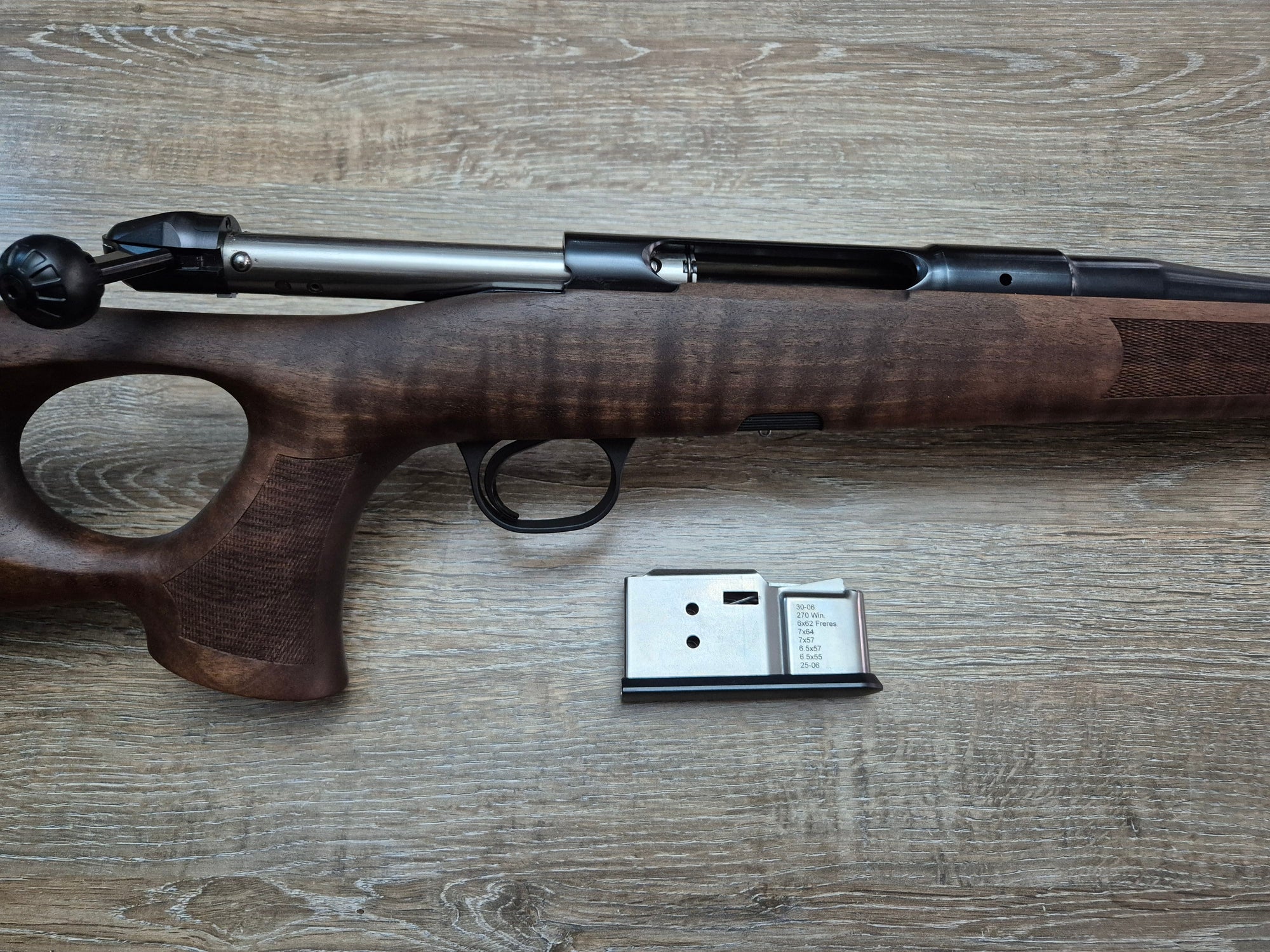 Carabina Heym SR30, cal 7x64, 55cm, inchidere liniara, pat lemn ergonomic