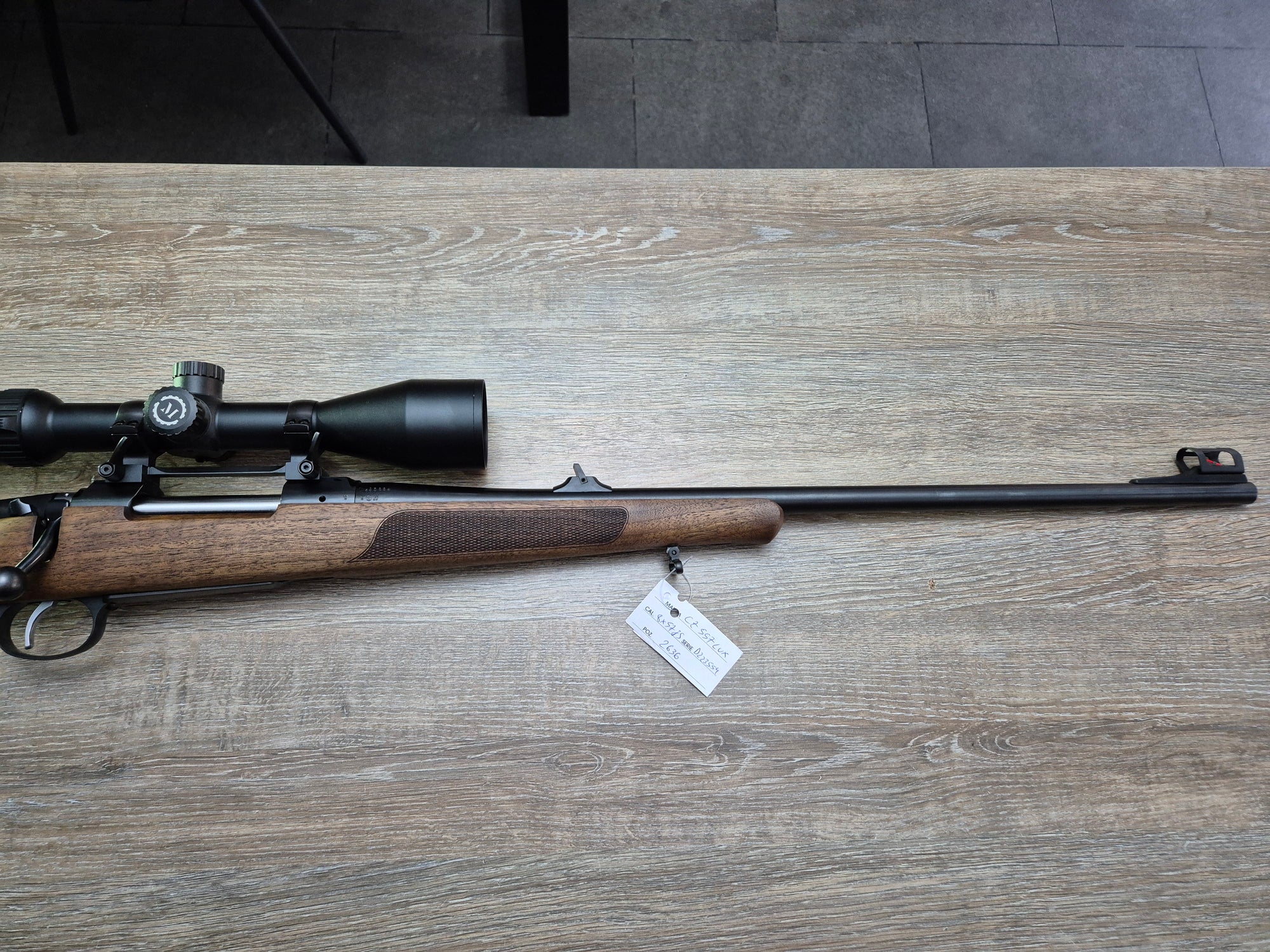 Carabina CZ 557 Lux, cal 8x57JS, 61cm, lemn, luneta 2-12x50
