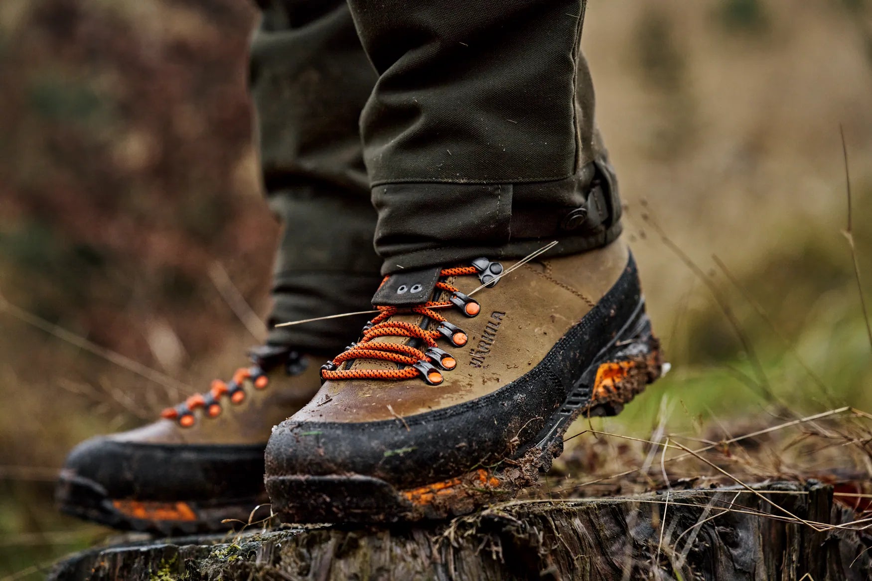 Bocanci Harkila Saxnäs GTX Orange, talpa Vibram, impermeabili