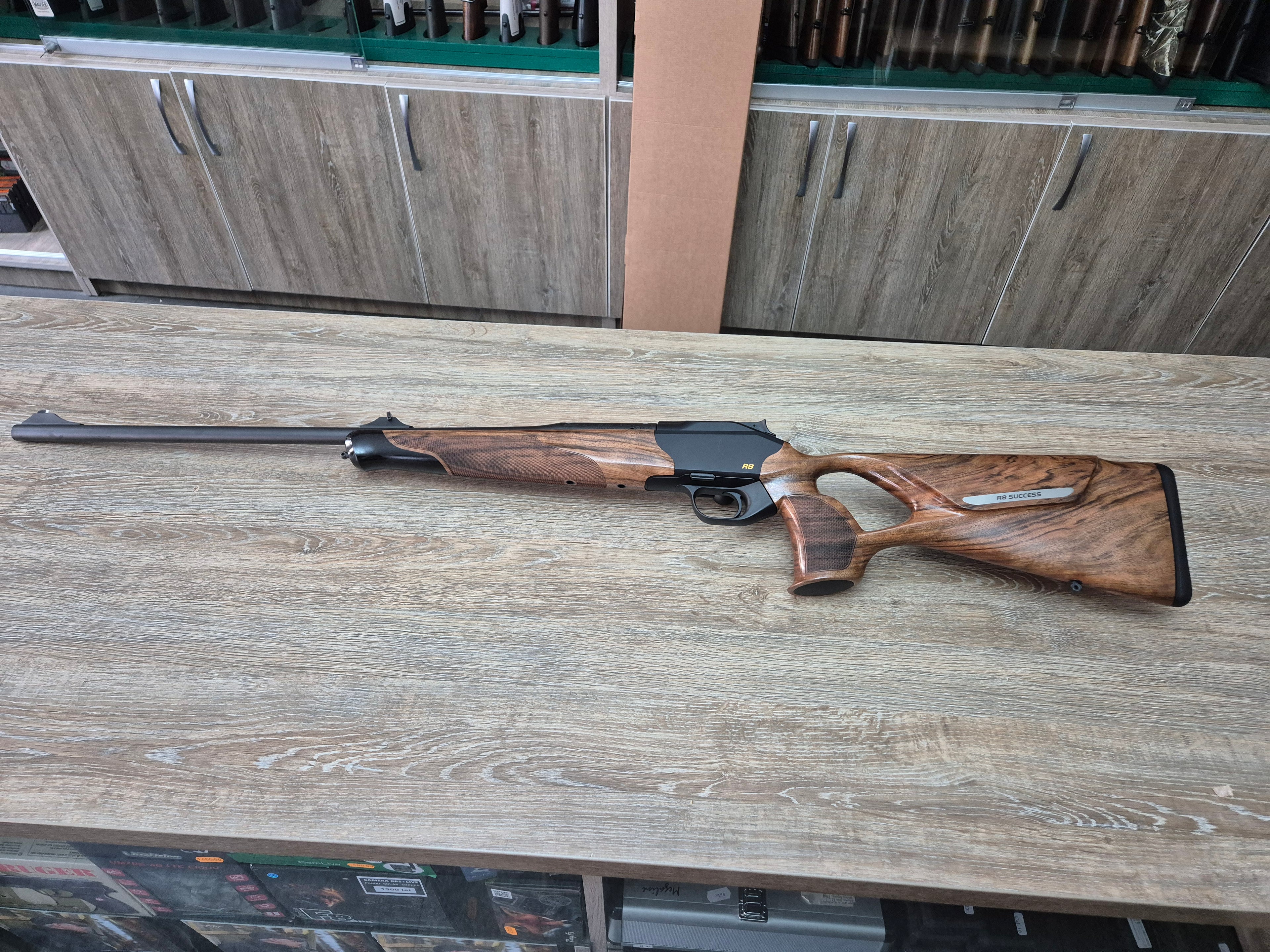 Carabina Blaser R8 Success, cal 8x68S, 65cm, pat lemn ergonomic