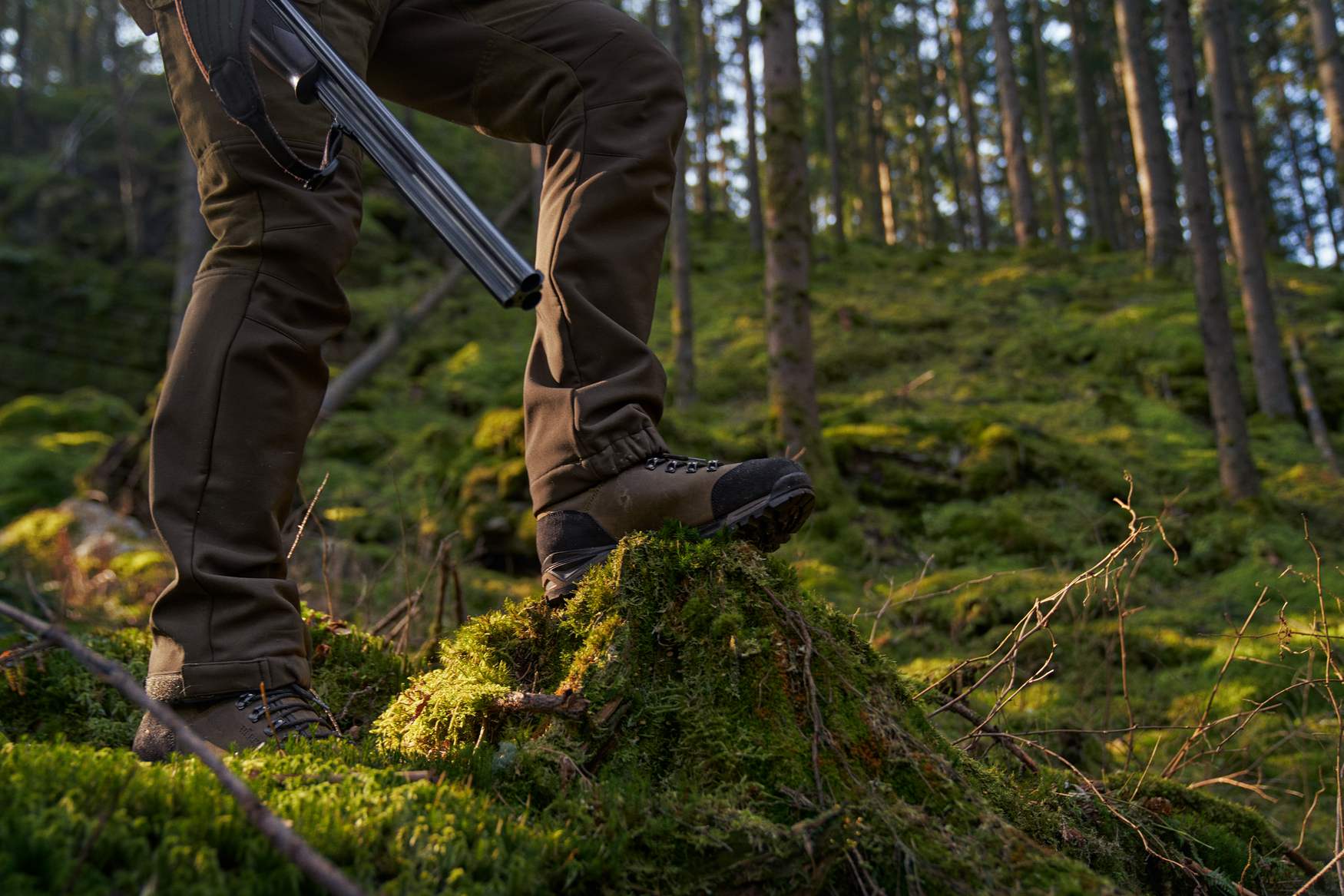 Bocanci Harkila Forest Hunter Mid, Gore-Tex, talpa Vibram, impermeabili, Willow Green