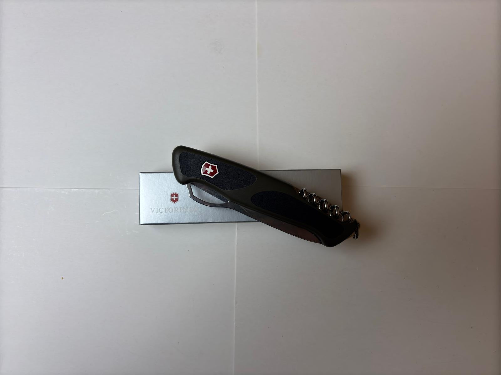 Briceag Victorinox  RANGER GRIP 61 VERDE-NEGRU 0.9553.MC4