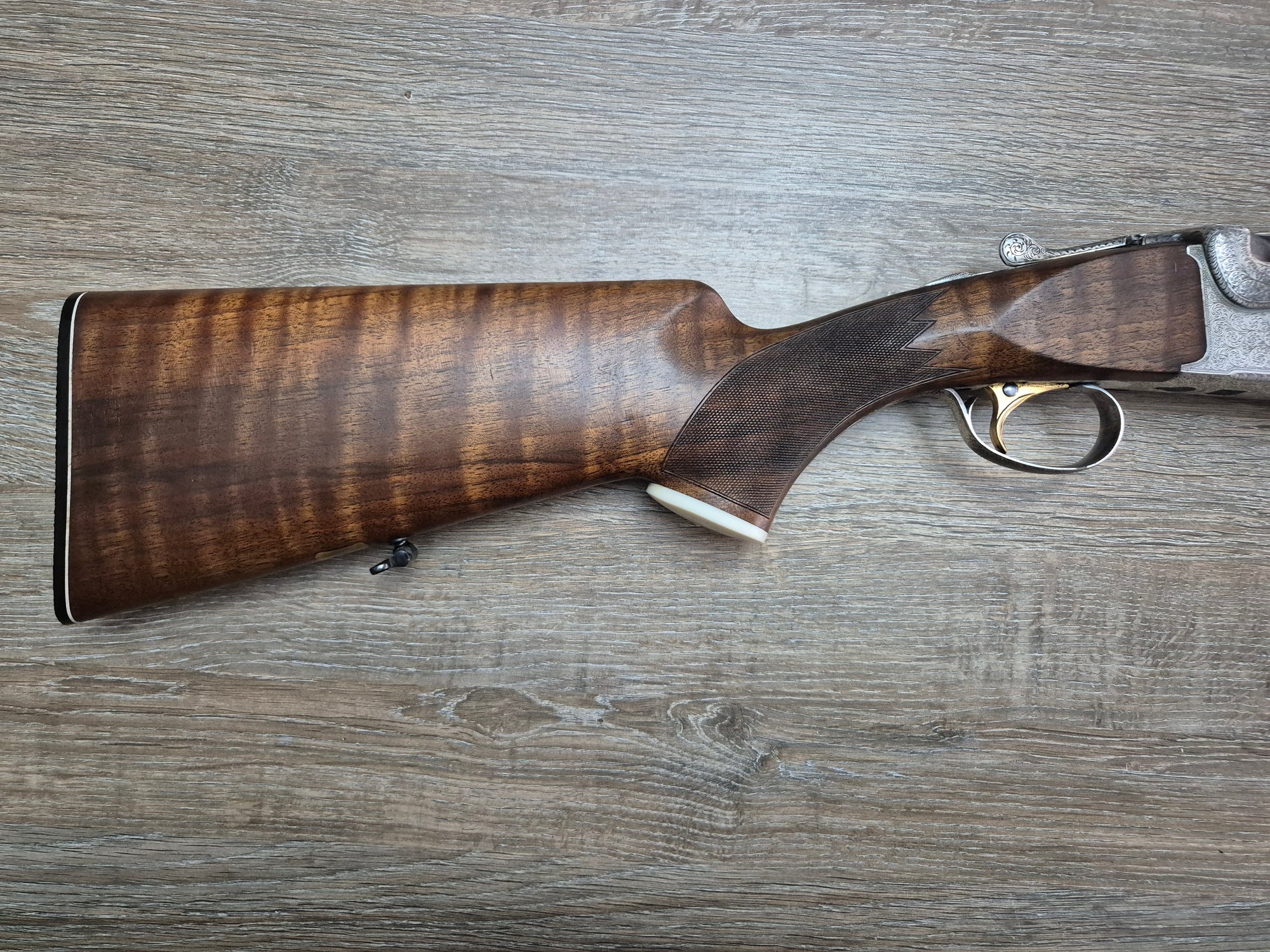 Bock SKB Arms (Japonia), mod. 800, cal 12, tevi 71cm, gravuri