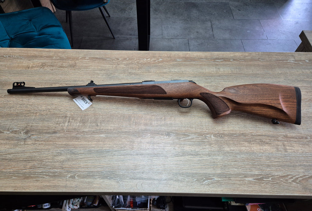 Carabina CZ 600 Lux, cal 223 rem, 51cm, pat lemn, cătări