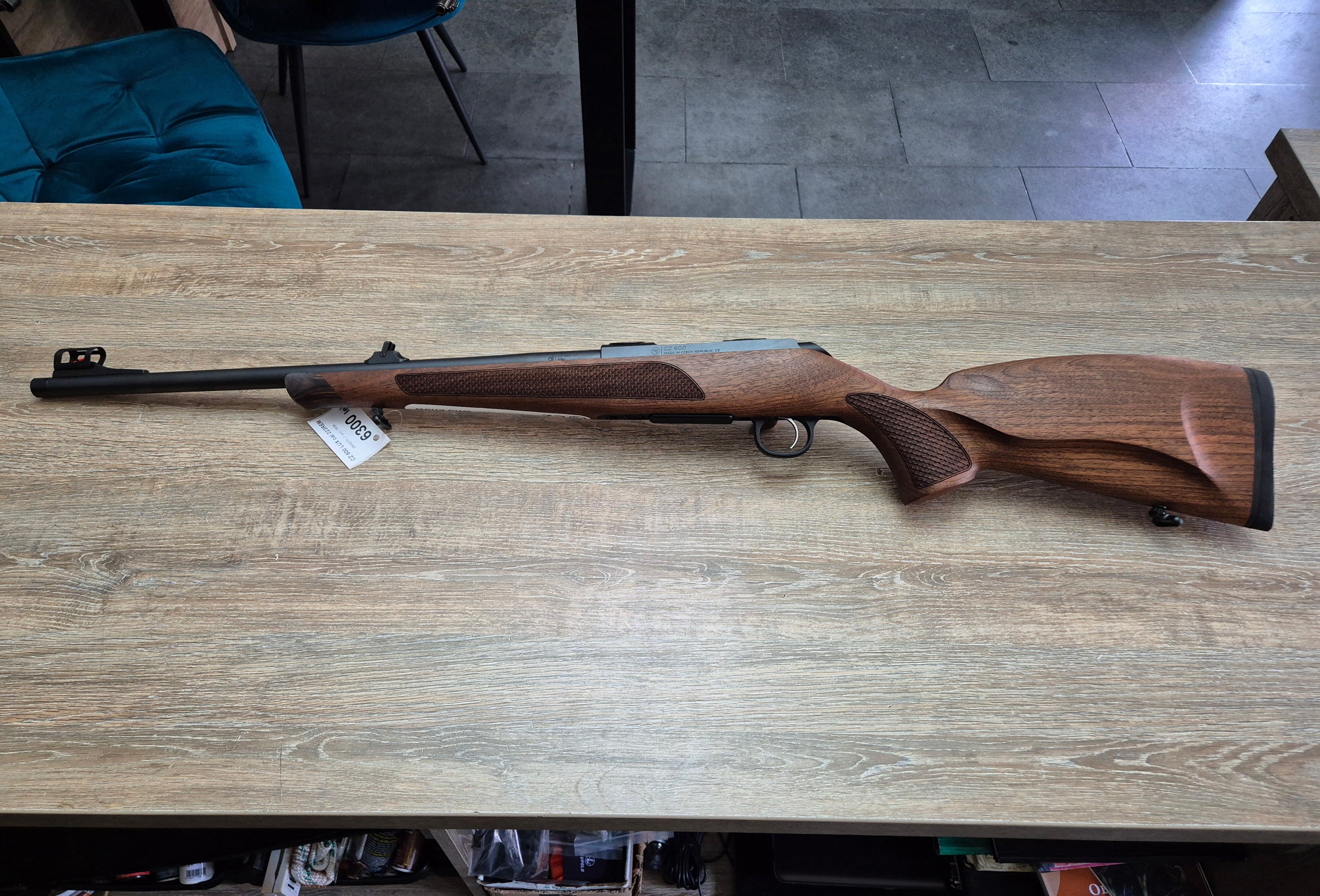 Carabina CZ 600 Lux, cal 223 rem, 51cm, pat lemn, cătări