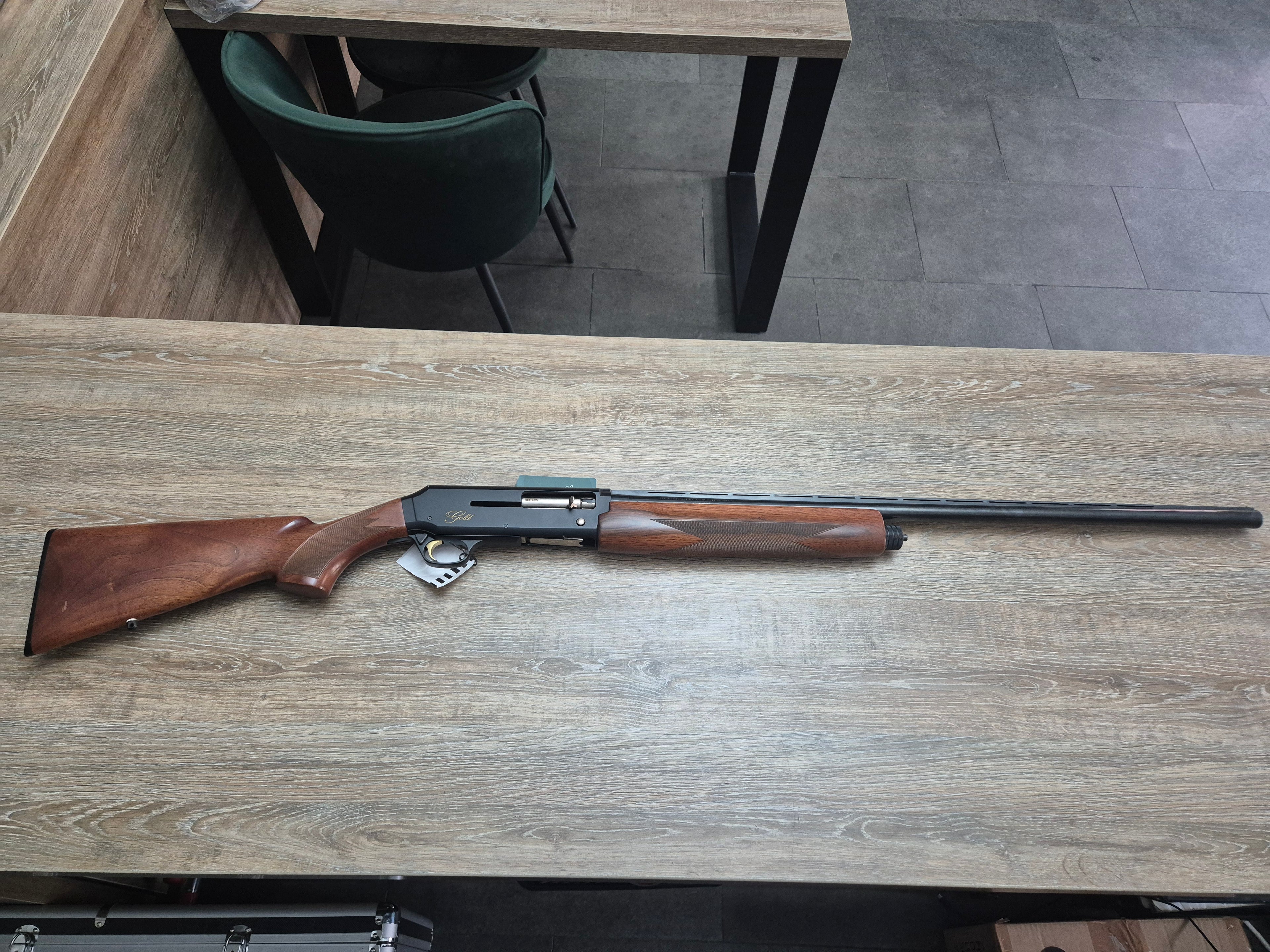 Lisa semiautomata Browning Gold, cal 20, 71cm, pat lemn