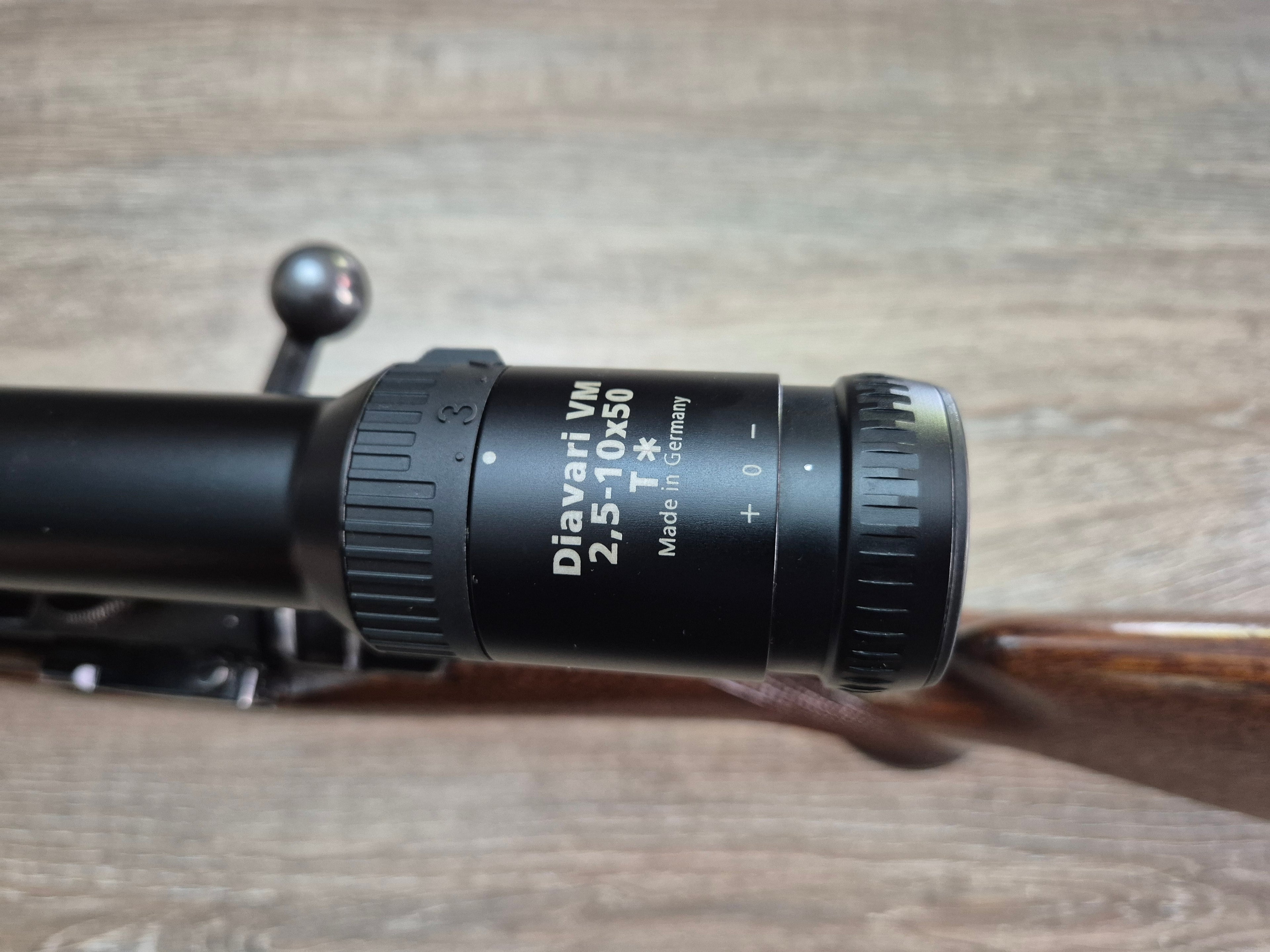 Carabina Eduard Kettner, cal 7mm rem mag, 61cm, luneta Zeiss Diavari 2,5-10x50