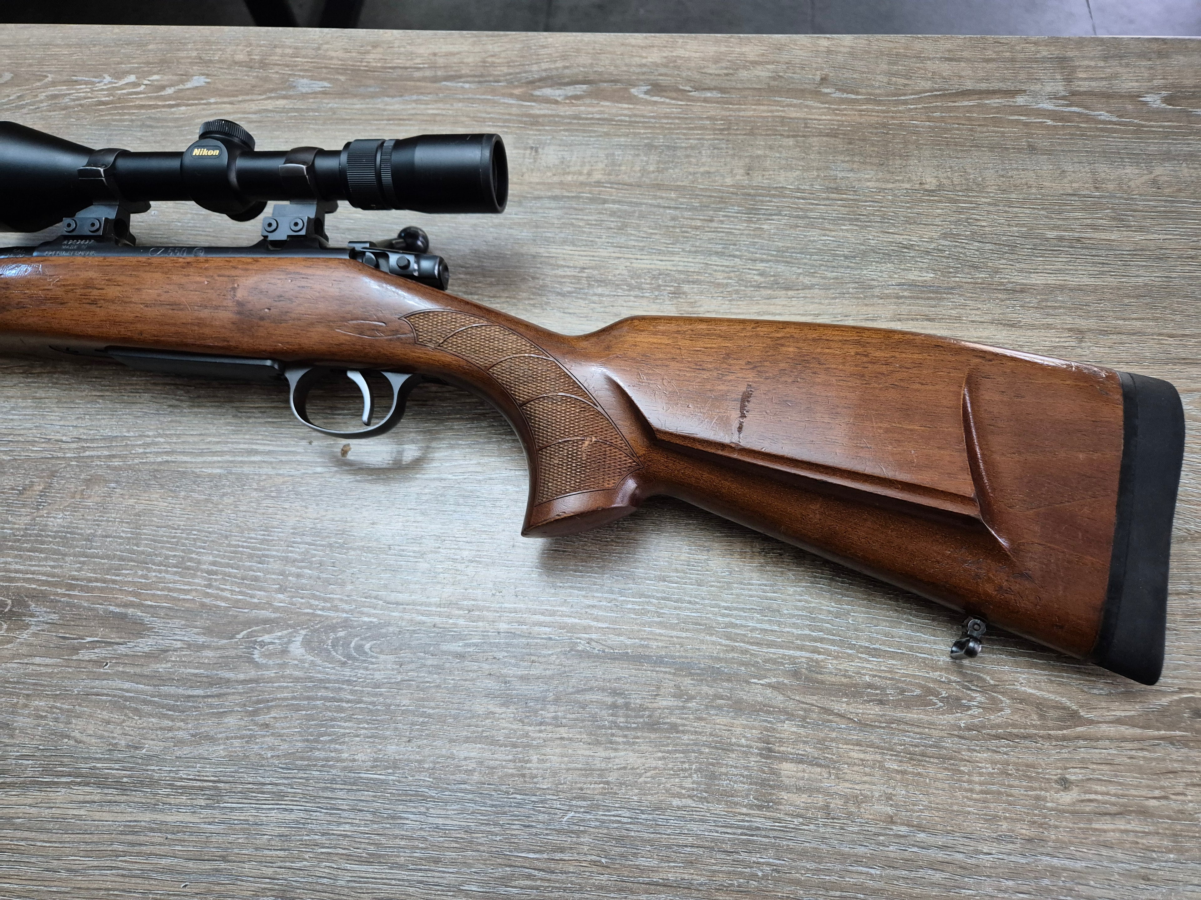 Carabina CZ 550, cal 30-06, 61cm, pat lemn, luneta Nikon