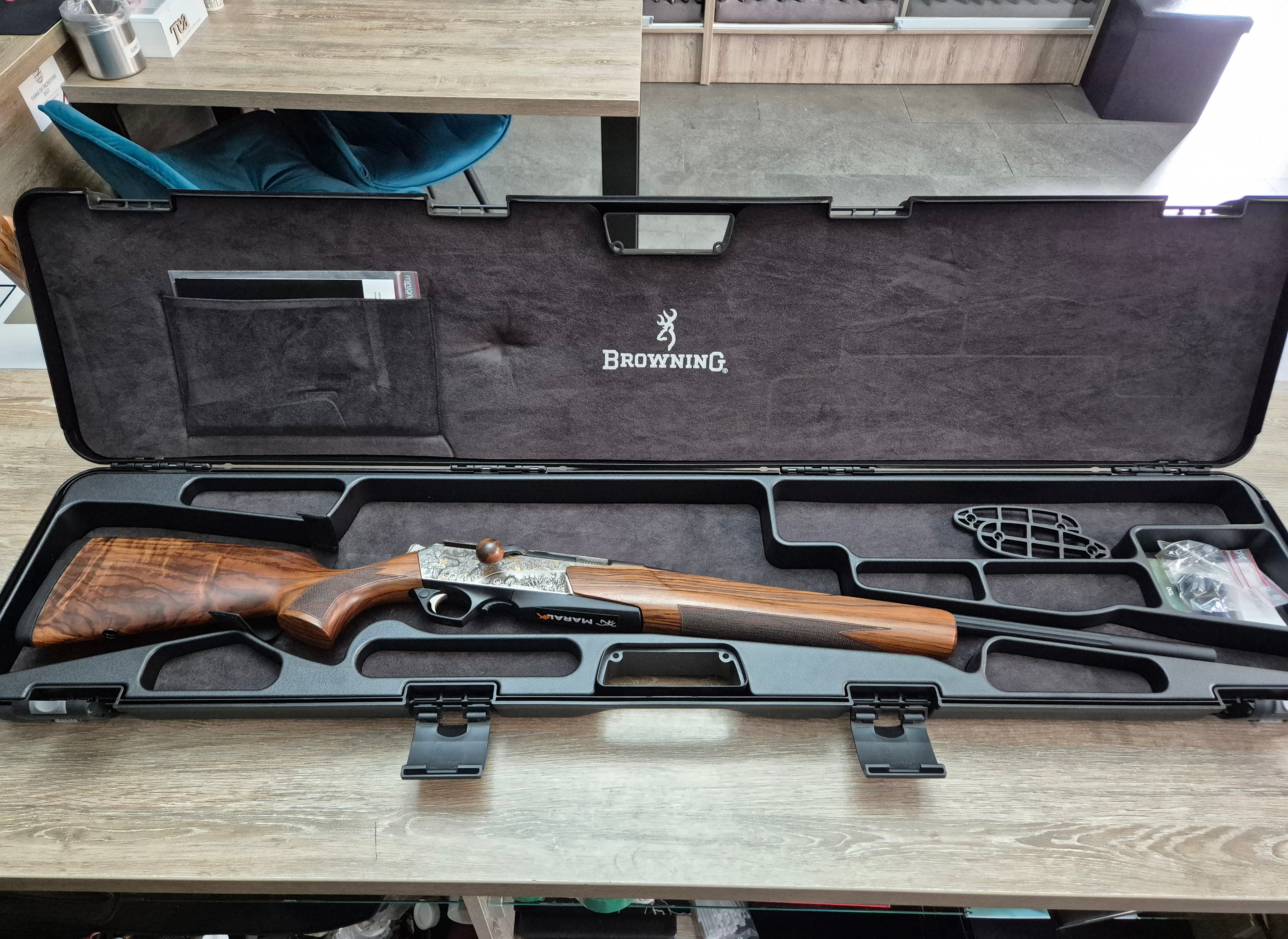 Carabina Browning Maral 4X Limited Edition Autumn, cal 9,3x62, pat lemn bavarian
