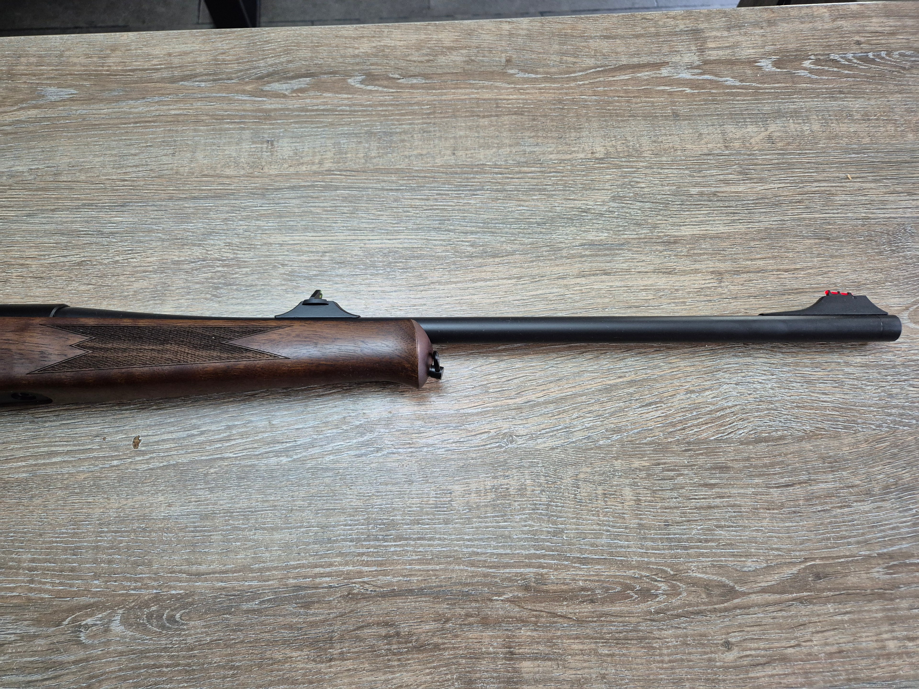 Carabina Haenel Jaeger 10, cal 243 win, 56cm, pat lemn