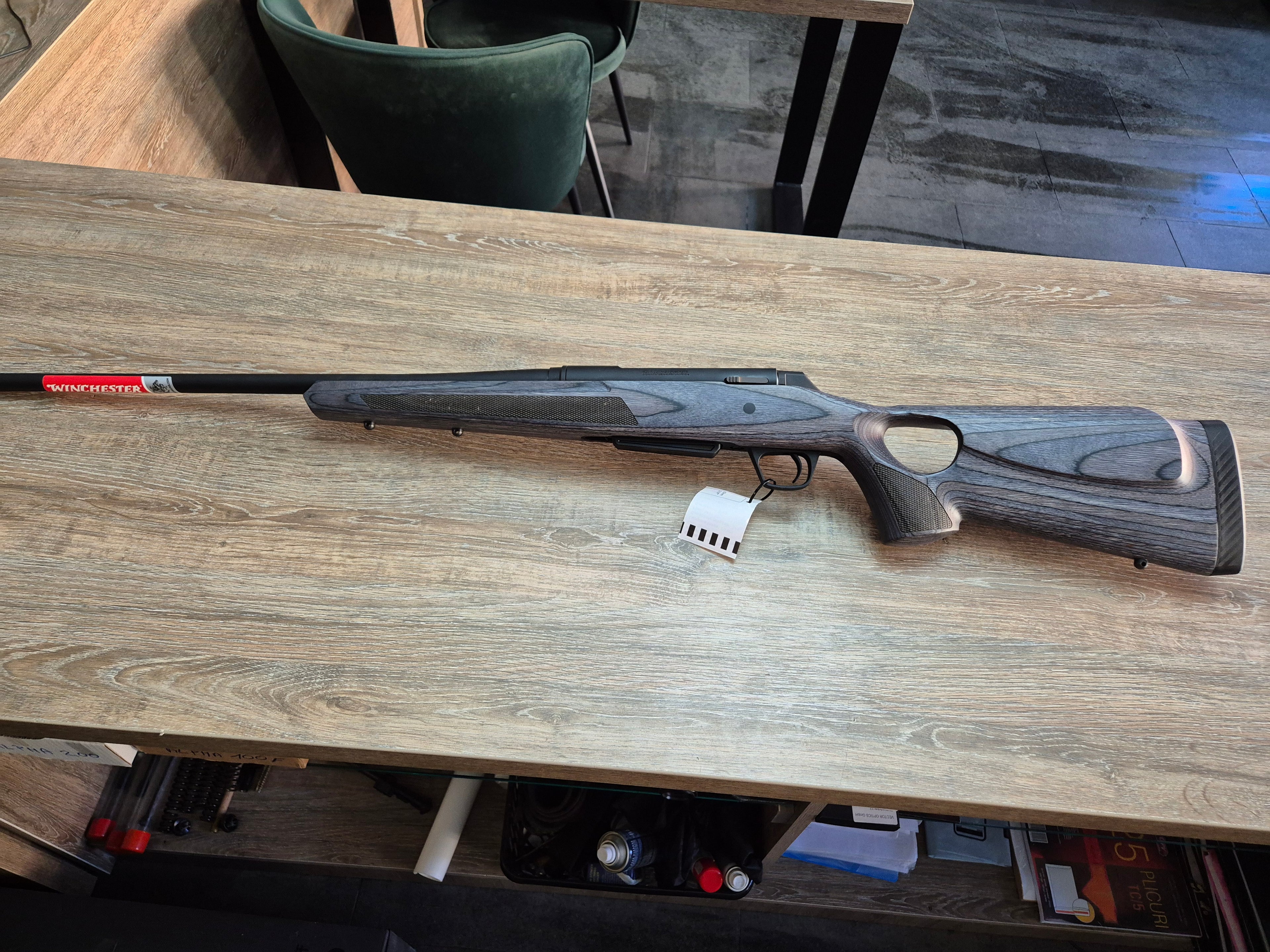 Carabina Winchester XPR Thumbhole cal 30-06, pat lemn ergonomic