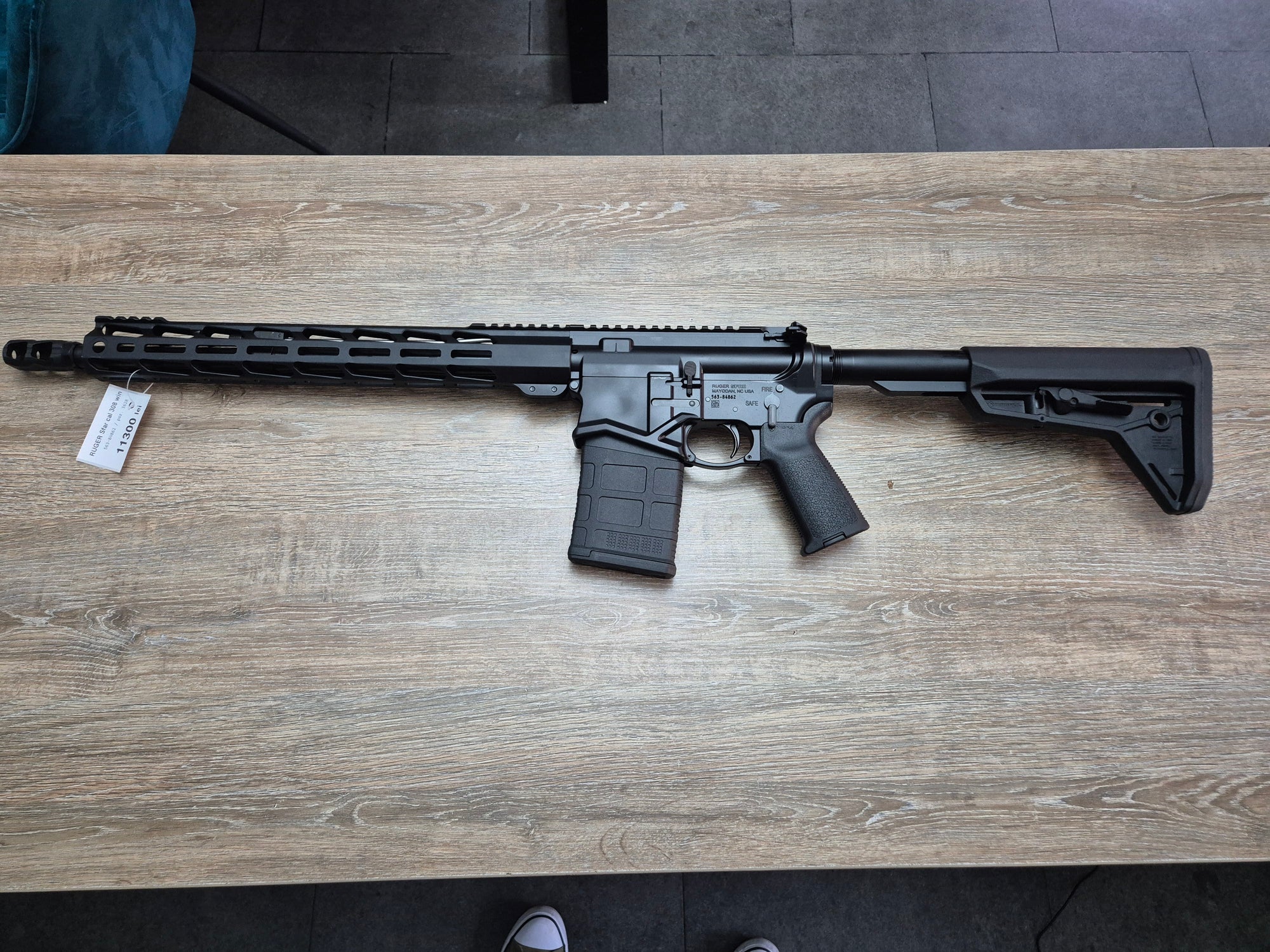 Carabina semiauto Ruger SFAR, cal 308 win, stil tactic, pentru vanatoare