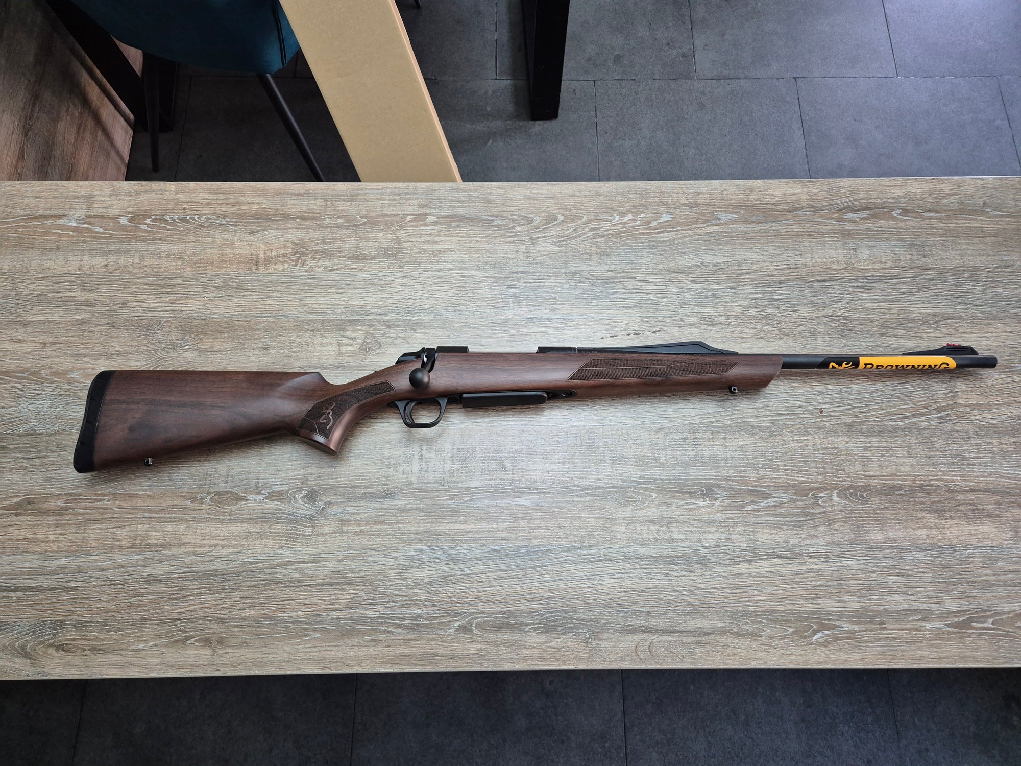 Carabina Browning A-Bolt 3+ Hunter, cal 30-06, 51cm, pat lemn, cătări