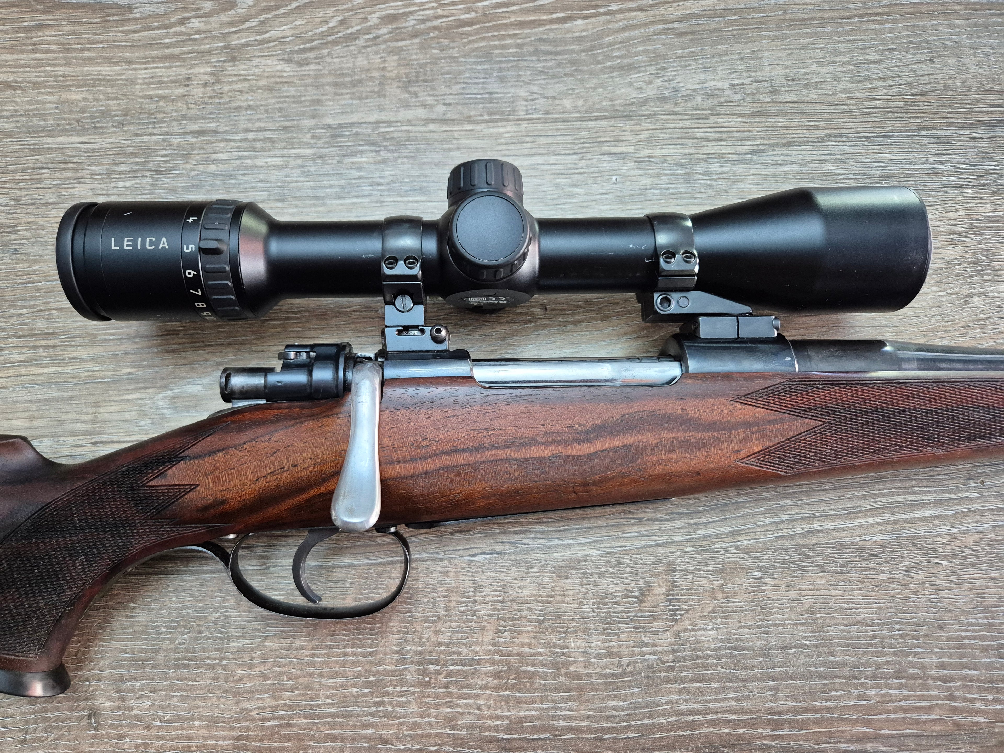 Carabina Mauser 98, cal 308 win, luneta Leica 2.5-10x42